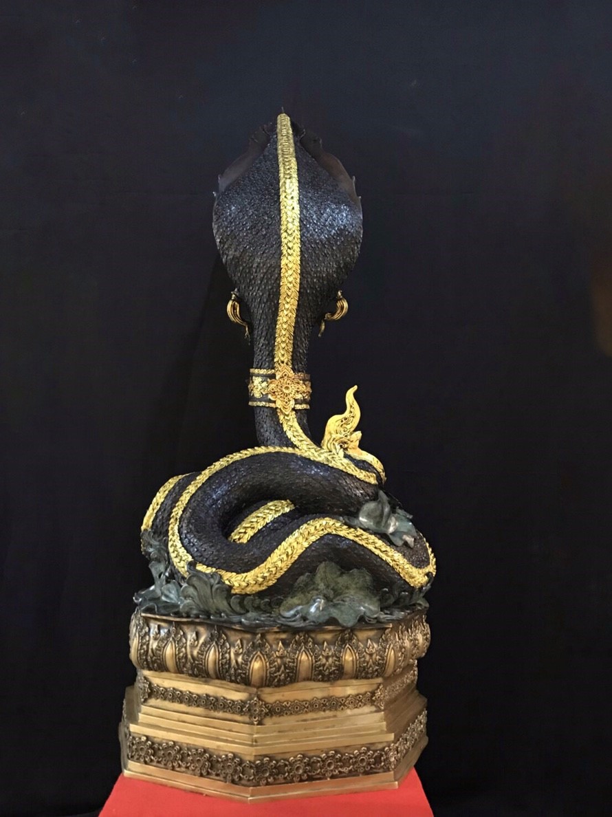 พญานาค สูง 149 cm.