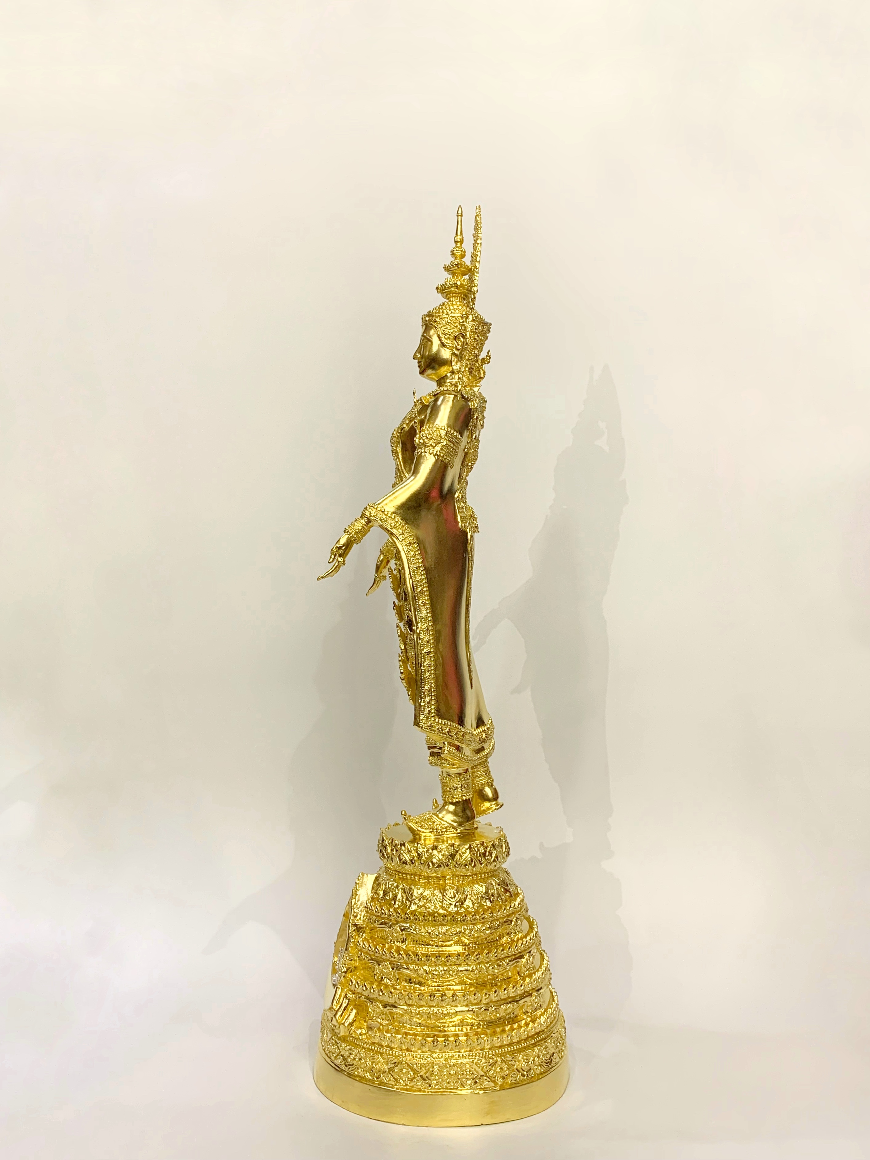 พระพุทธมหาจักรพรรดิ ปางเปิดโลก สูง 32 นิ้ว