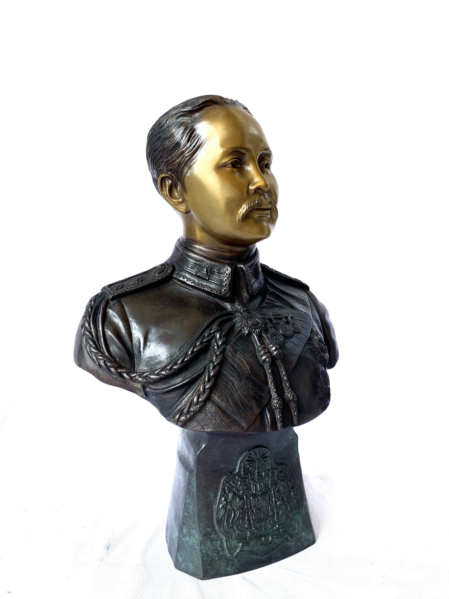 รัชกาลที่ 5 ครึ่งพระองค์ (ตราแผ่นดิน)