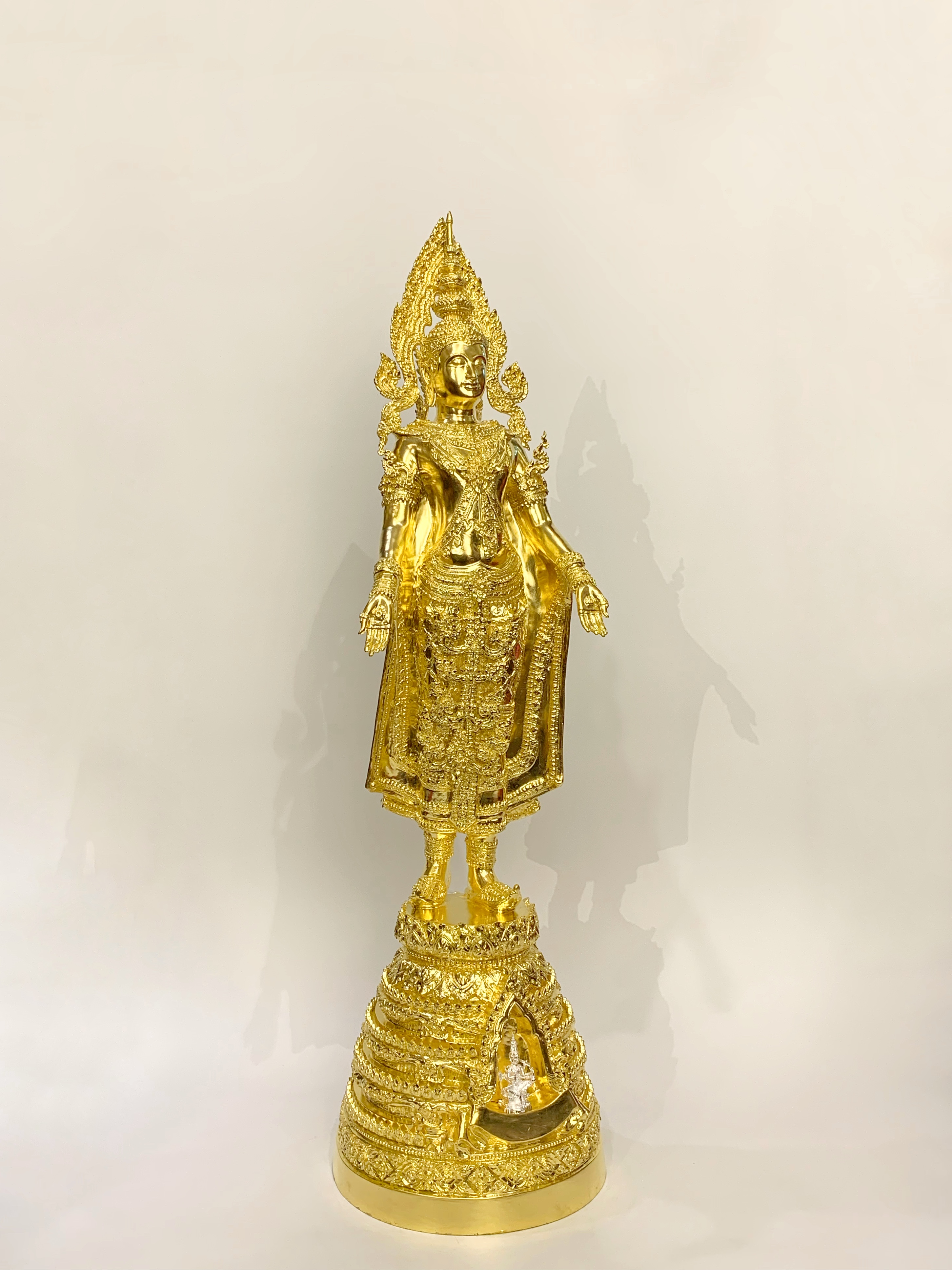 พระพุทธมหาจักรพรรดิ ปางเปิดโลก สูง 32 นิ้ว