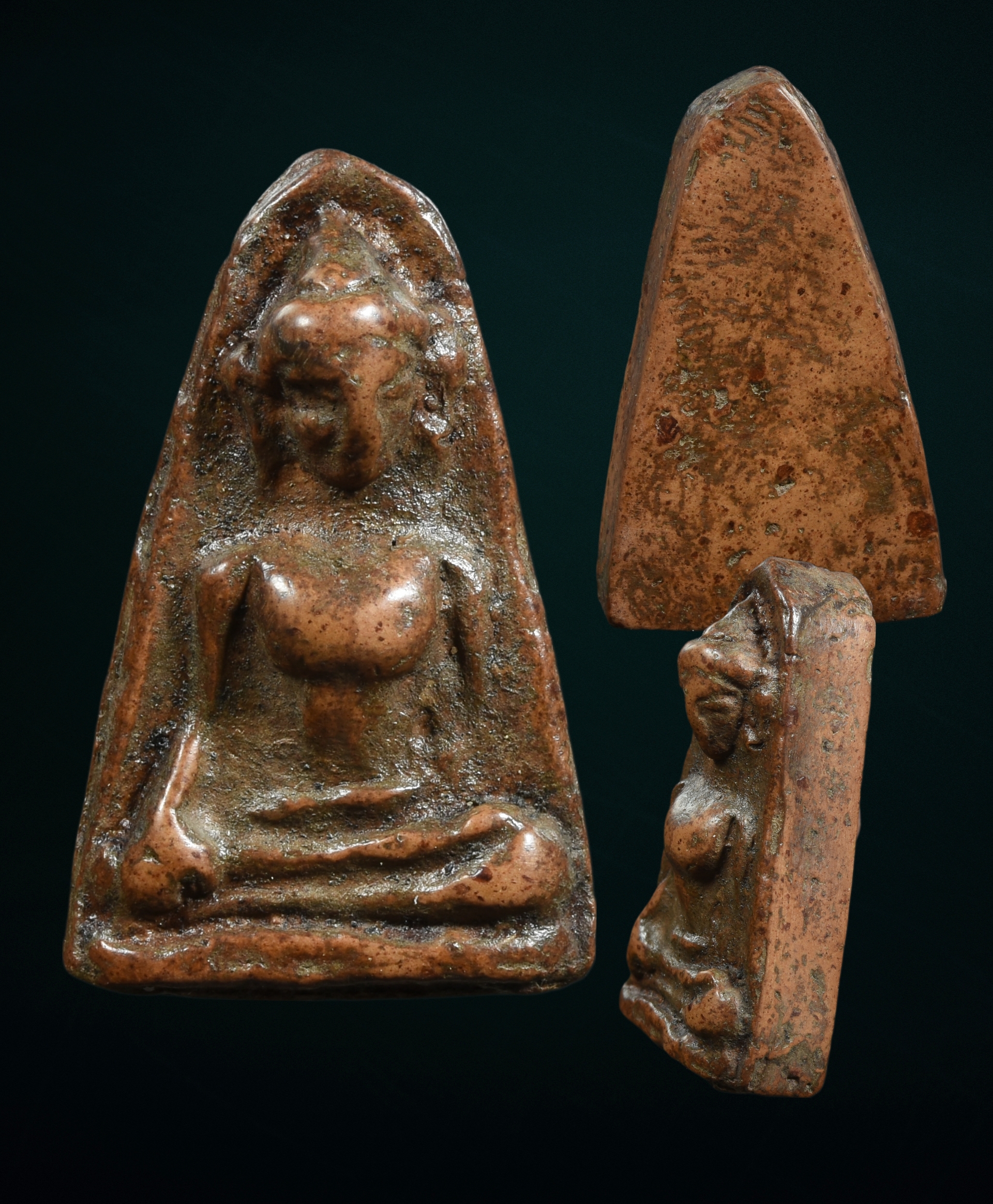 พระผงสุพรรณ เนื้อดิน