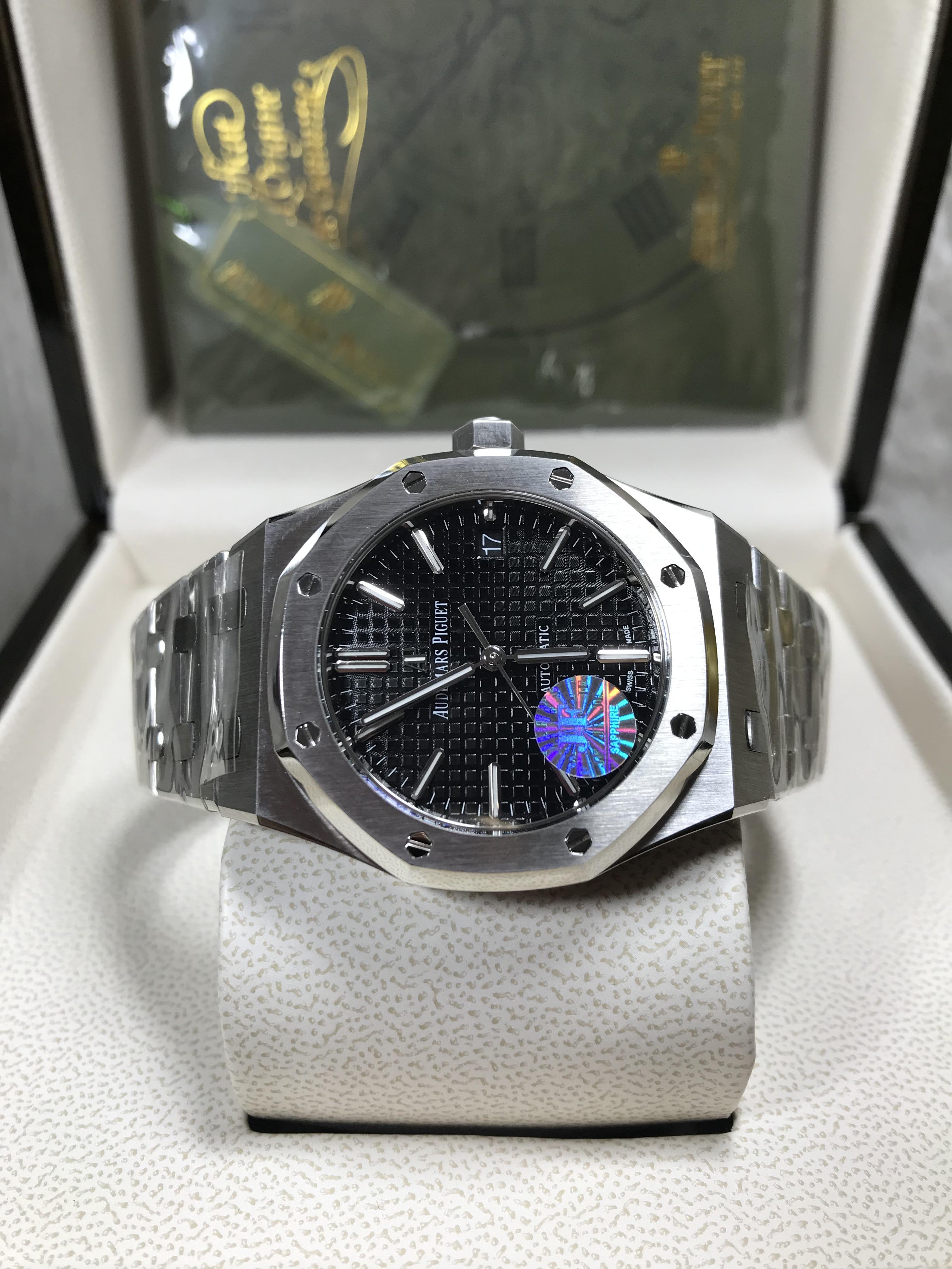 Audemars Piguet (15400) (Swiss)