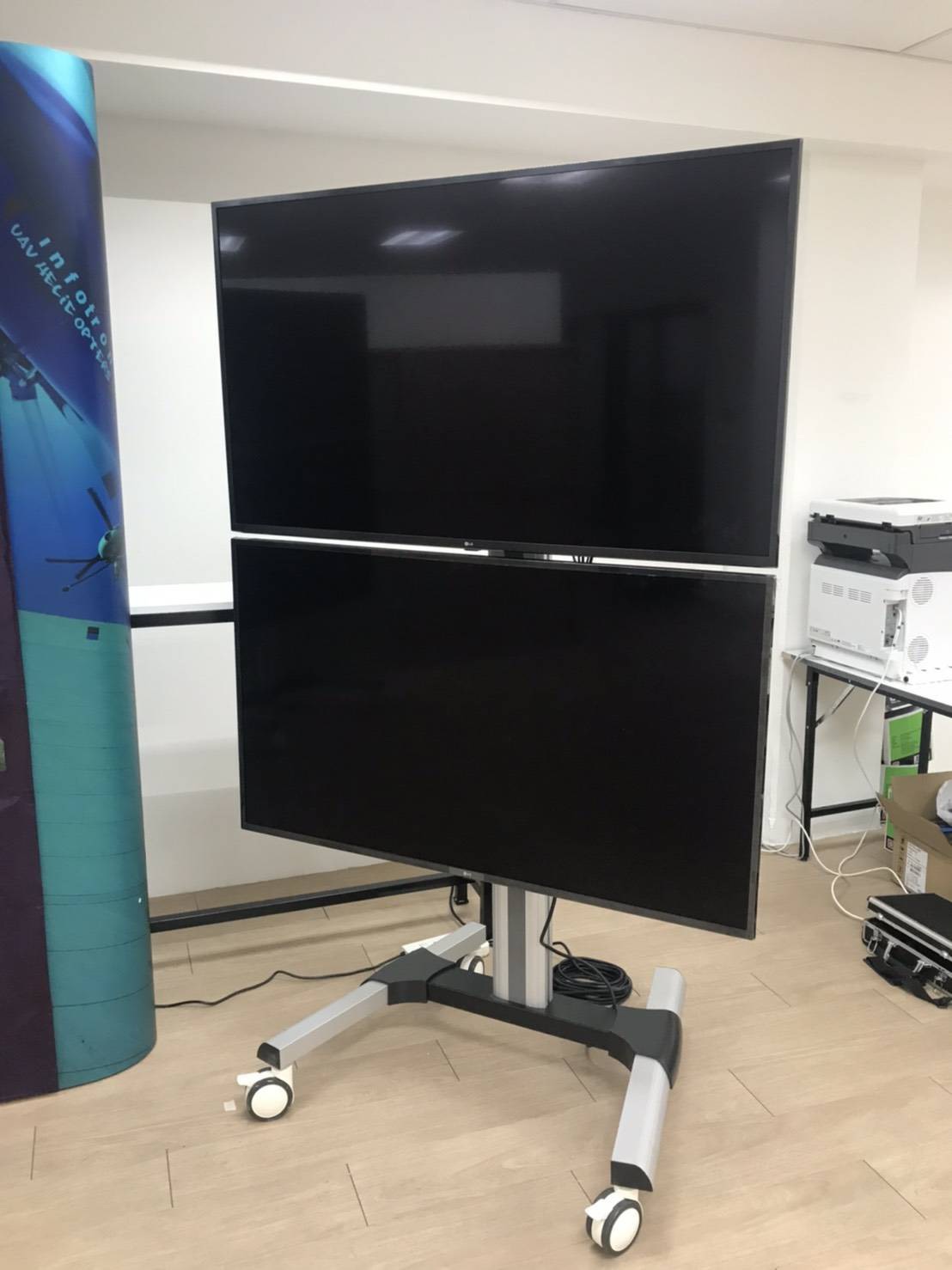 JMTVSTAND MT-F9000 ขาตั้งทีวีมีล้อเลื่อนแบบคู่ วัสดุเป็นอลูนิเนียมแข็งแรง ล้อใหญ่ 4 นิ้ว รองรับทีวี 37"-65" นิ้ว0964746498