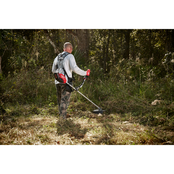 MILWAUKEE รุ่น M18 FBCU-0 เเครื่องตัดหญ้าไร้สาย 18 โวลต์ พร้อมเครื่องชาร์จและแบตเตอรี่ 18V@5.0AH x 2 ก้อน