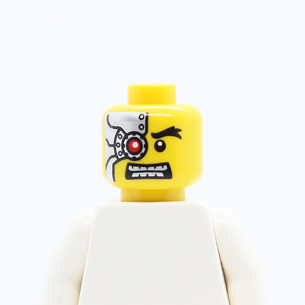CS03 Alien with Mechanical Right Eye Red, Silver Head Plate Pattern