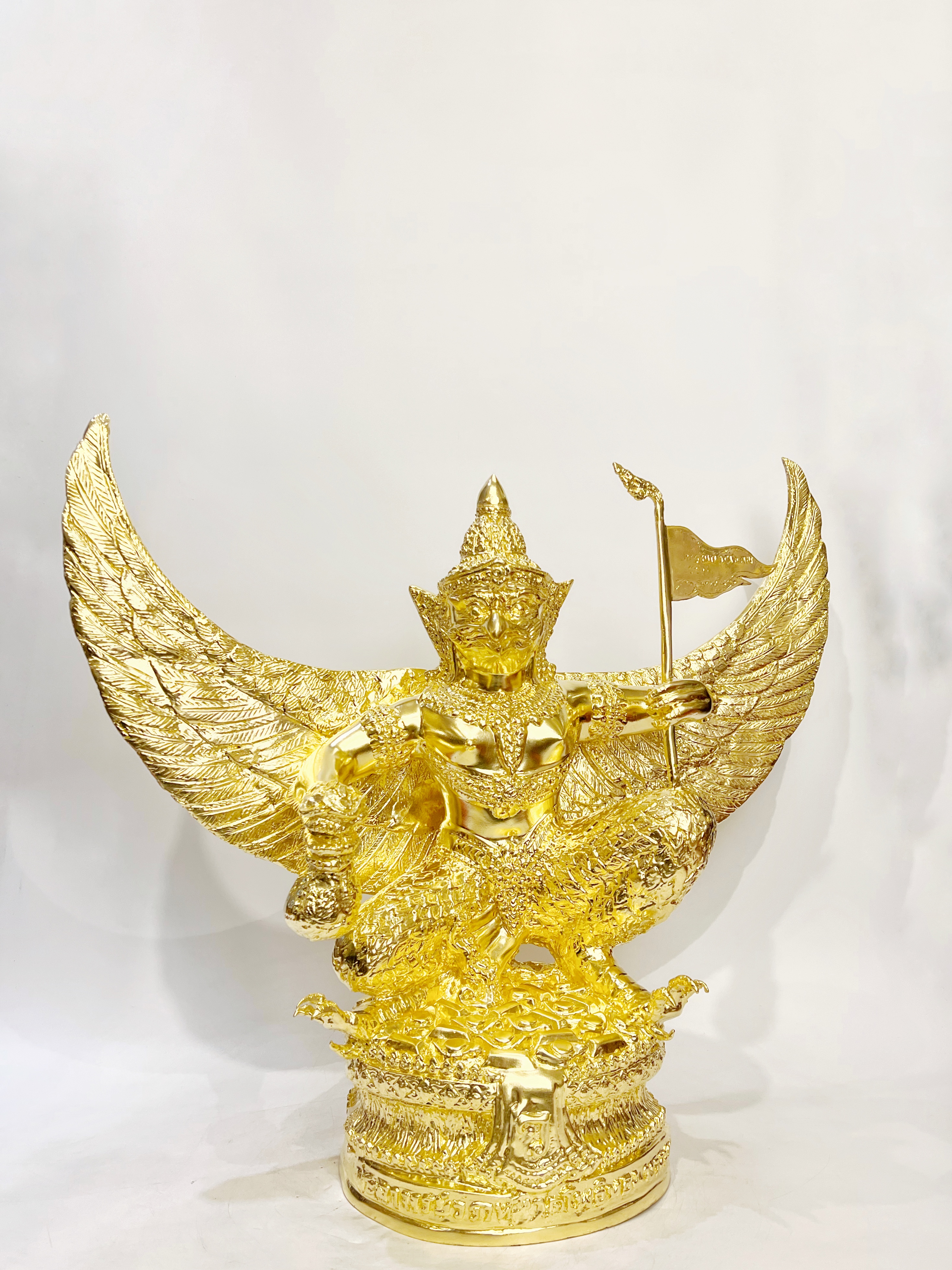 พญาครุฑ (บล็อคแรก) รุ่น ขุมทรัพย์มหาเทพ รวย ๑๐๐ๆ ๑๐๐ ล้าน