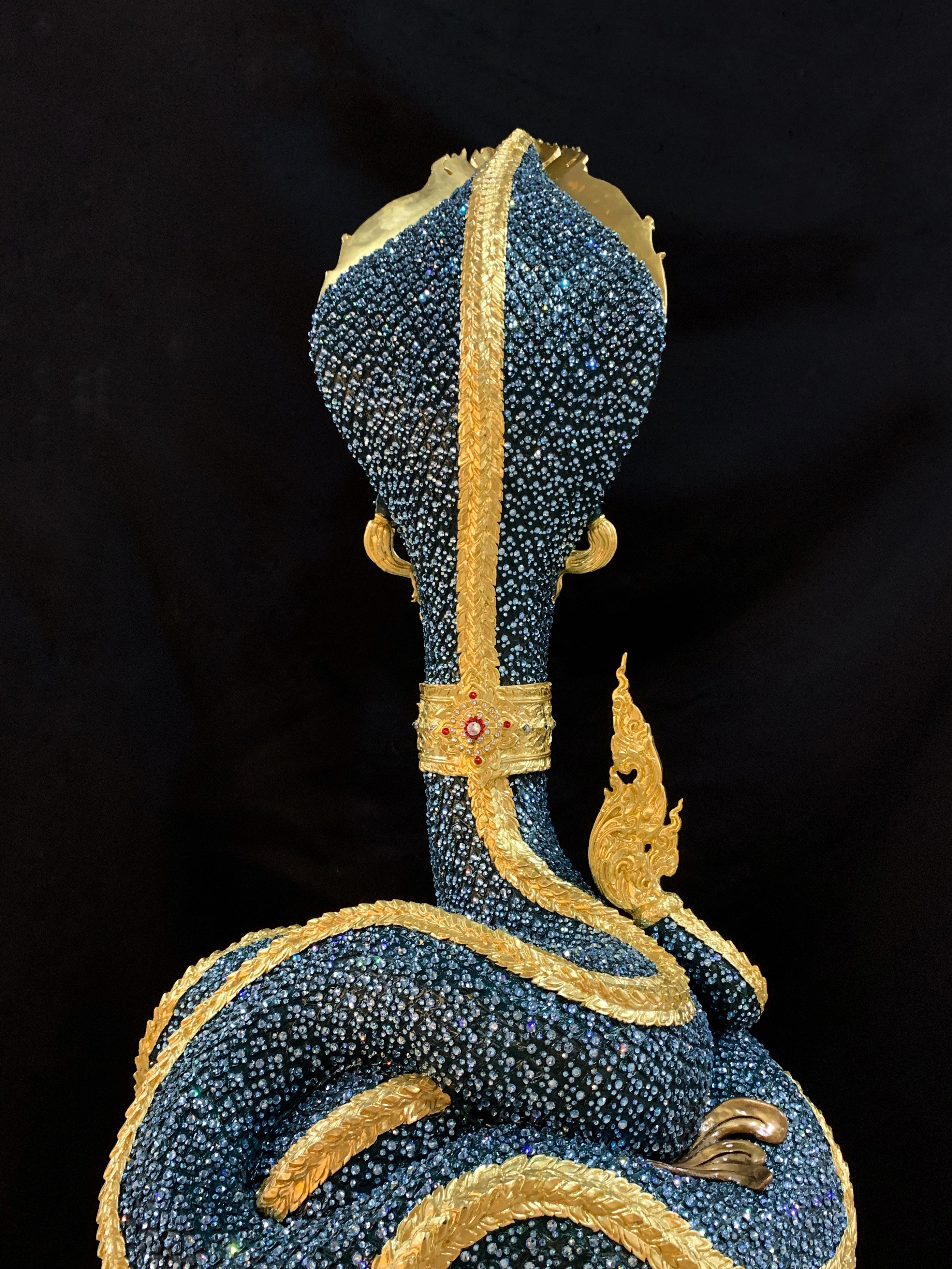 พญานาค สูง 159 cm.