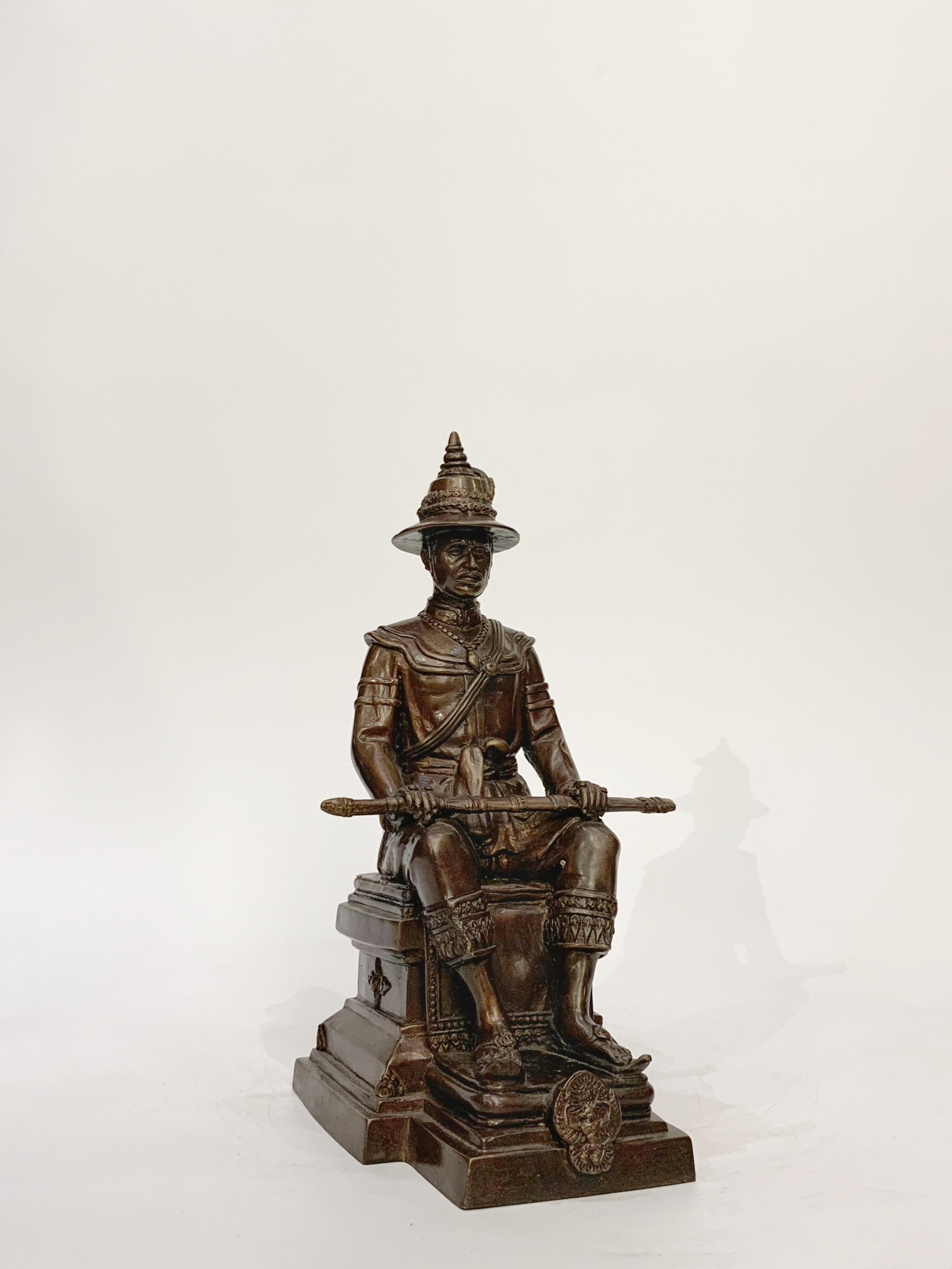 พระเจ้าตากสินมหาราช นั่งบัลลังก์ หน้าตัก 5 นิ้ว