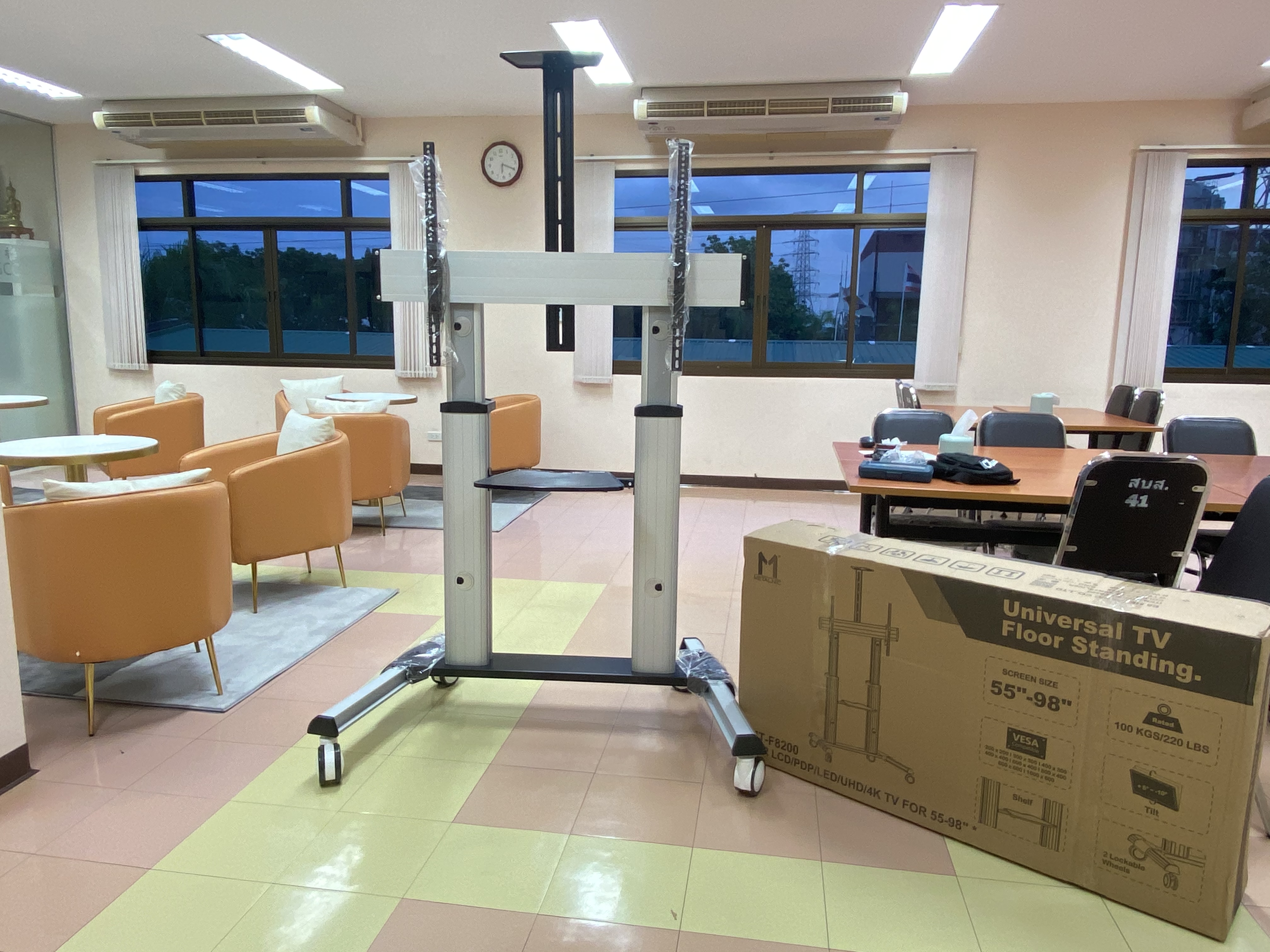 JMTVSTAND MT-F8200 ขาตั้งพื้นทีวีมีล้อเลื่อน(TV Stand) วัสดุ Aluminium อลูมิเนียม แบบล้อเลื่อนปรับสูง/ต่ำได้ 55"-98" นิ้ว{รับประกันสินค้า 3 ปี}0964746498