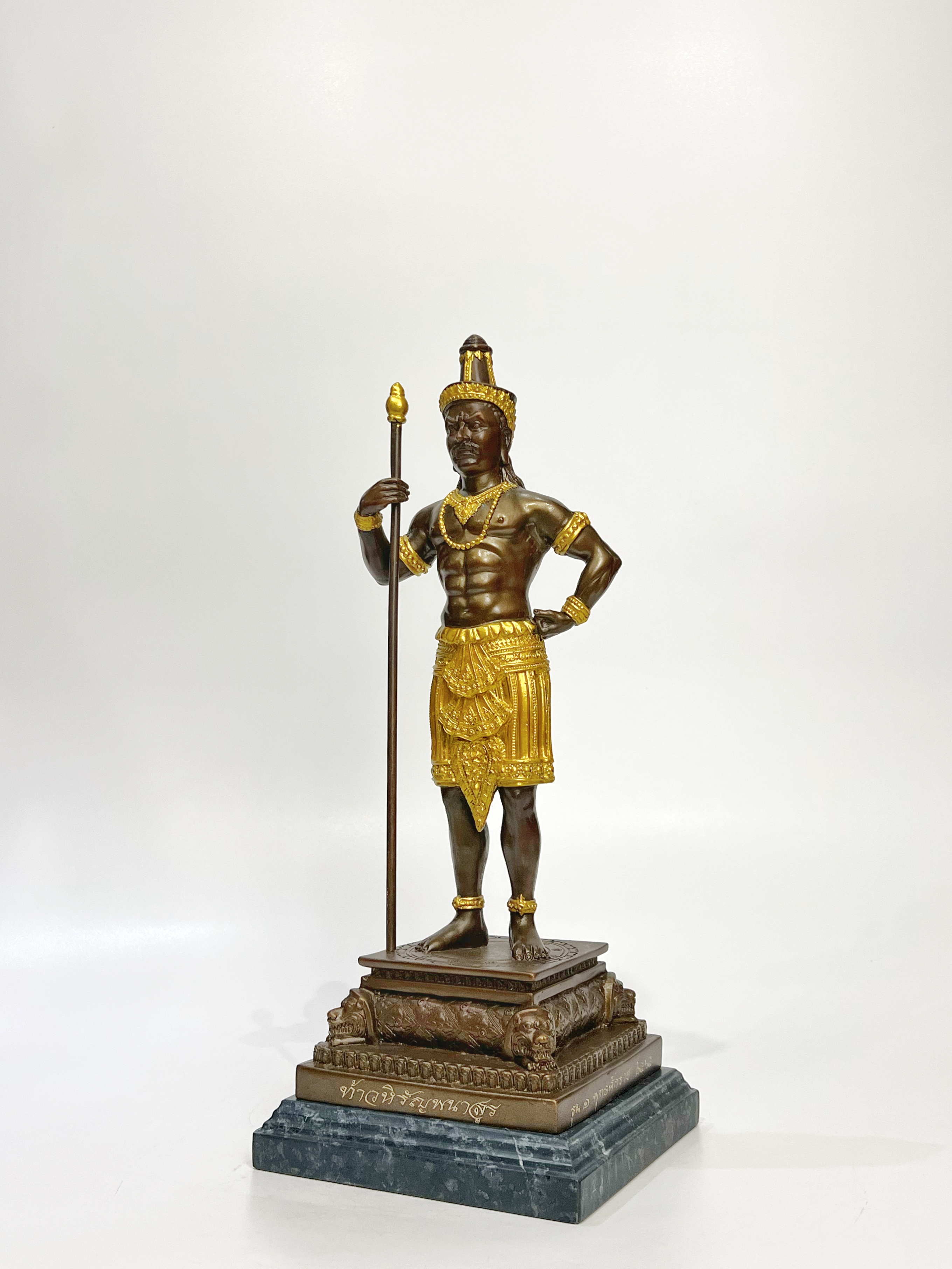 ท้าวหิรัญพนาสูร สูง 15 นิ้ว (เลขประจำองค์ 663)