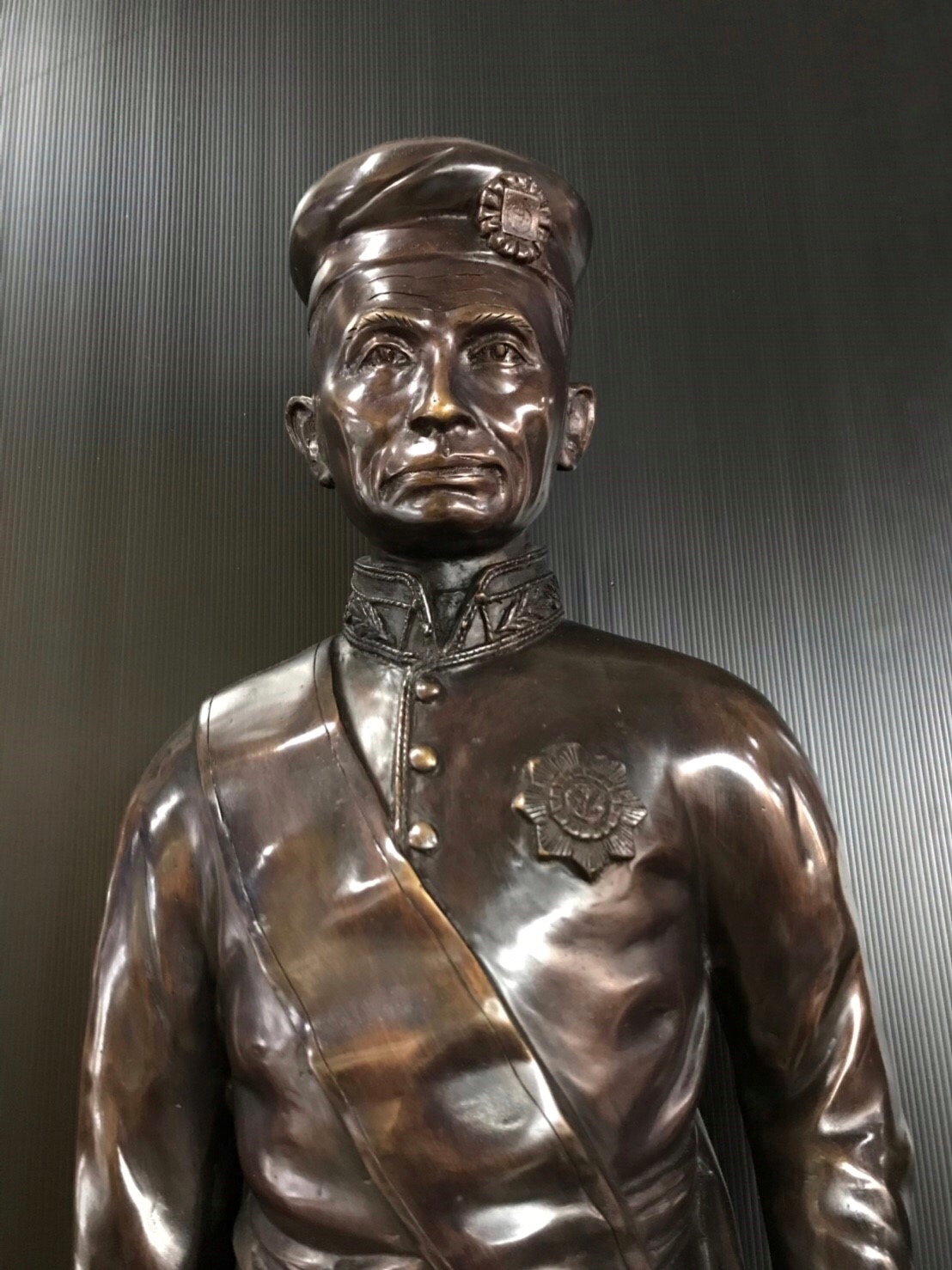 รัชกาลที่ 4 สูง 1.20 เมตร