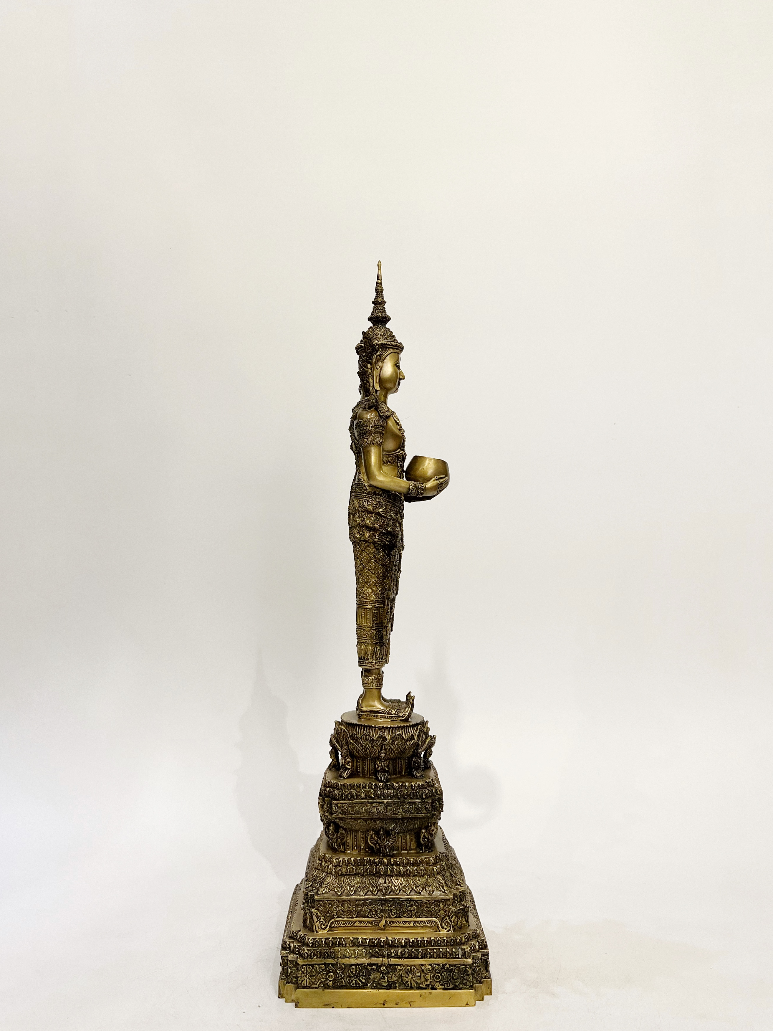 พระพุทธรูป พร้อม เทวรูป ทรงเครื่องจักพรรดิ์ หน้าตัก 5 นิ้ว (รวม 8 องค์)