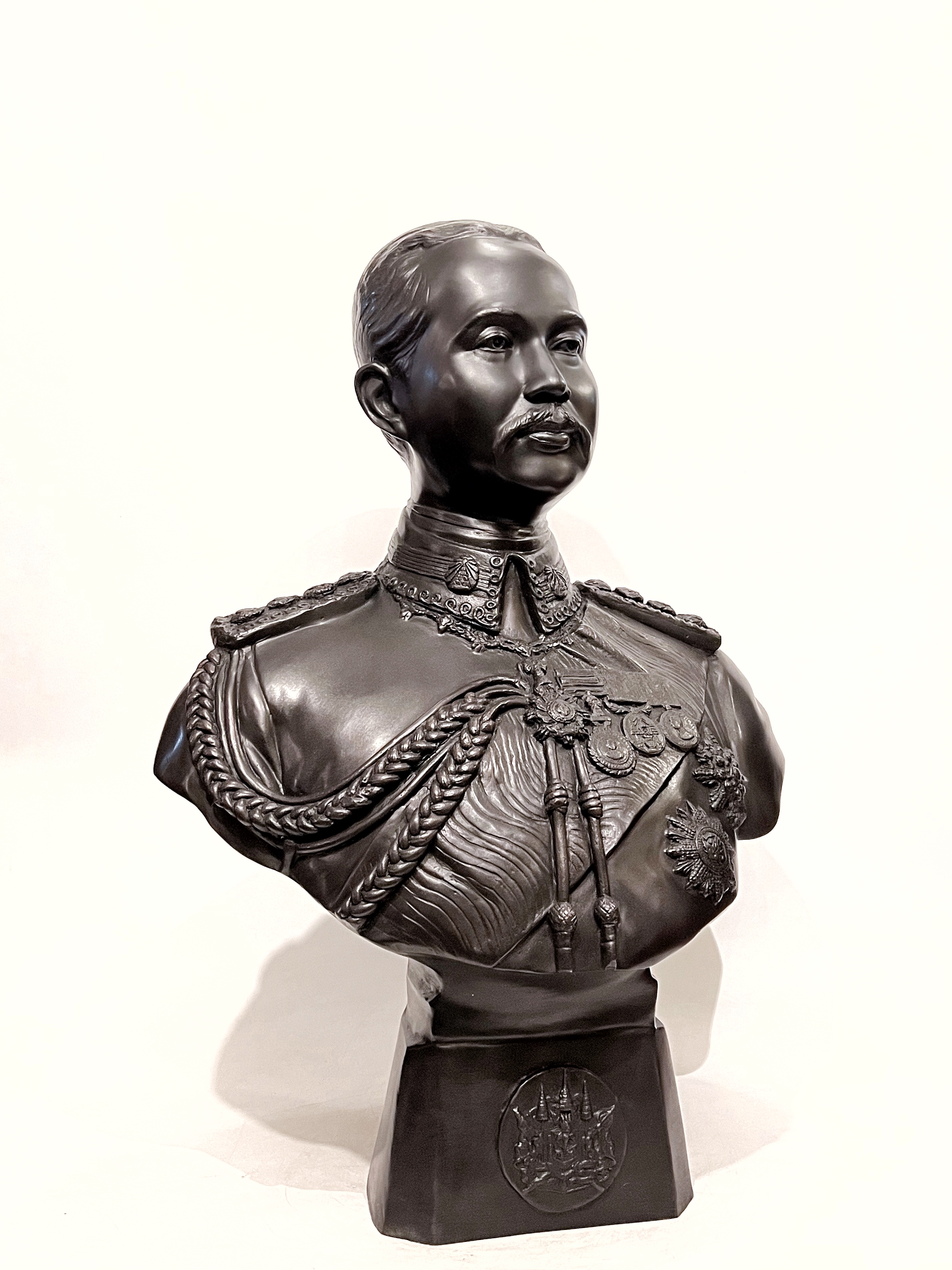 รัชกาลที่ 5 ครึ่งพระองค์ (ขนาดเท่าจริง)