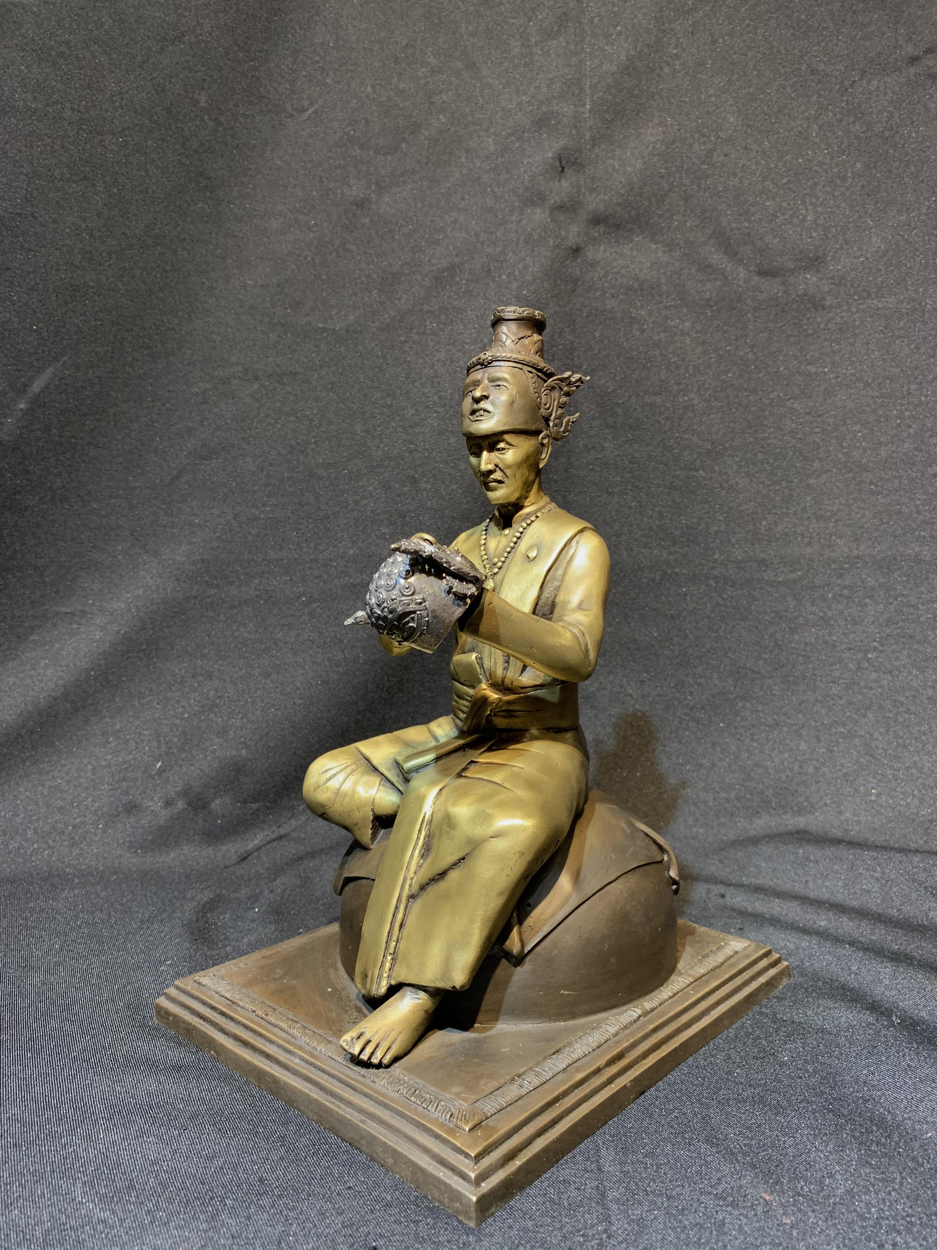 รูปเคารพครู (ตัวแทนครูทุกแขนง)