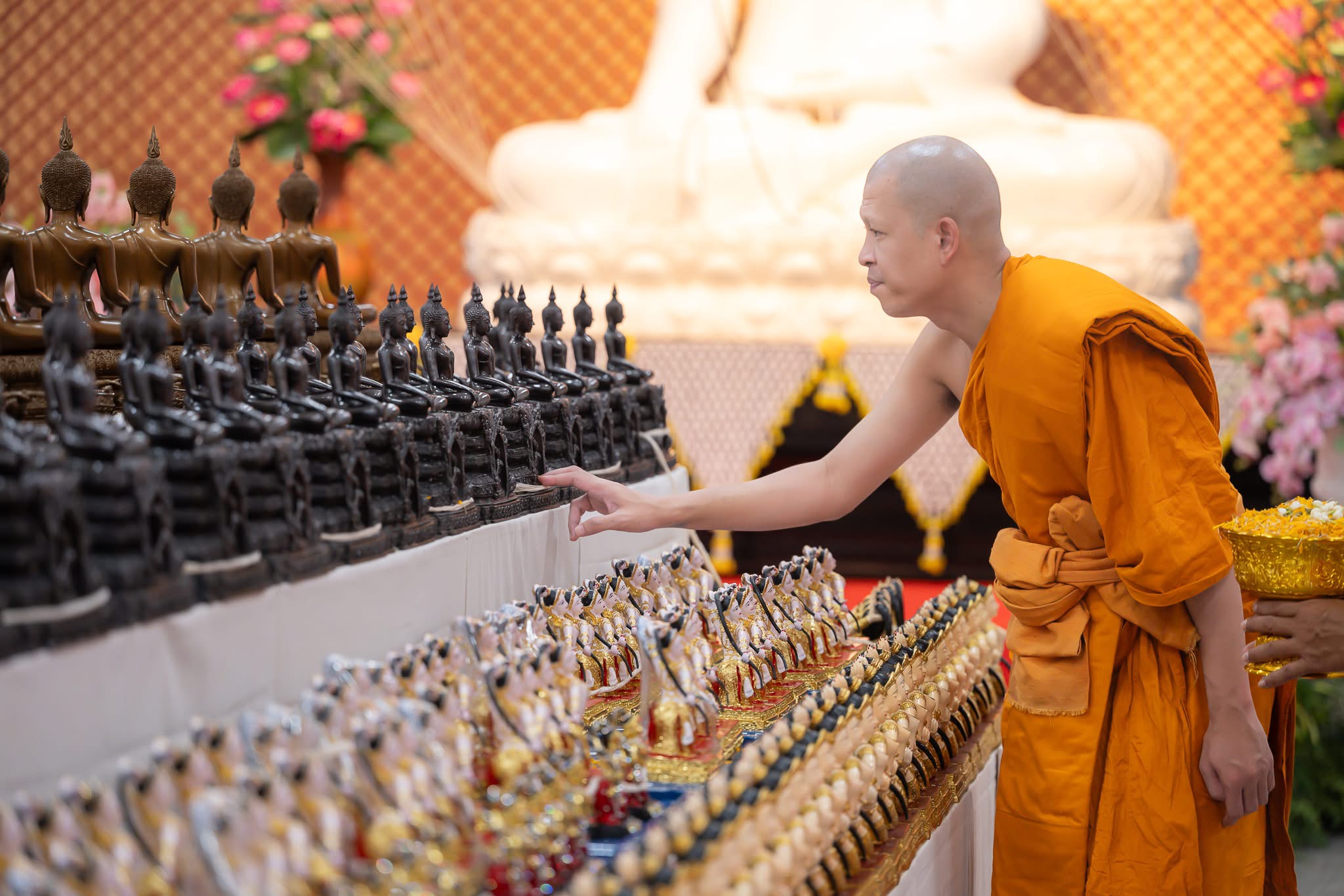 พระแม่ธรณีบีบมวยผม สูง 9 นิ้ว หมายเลข 9