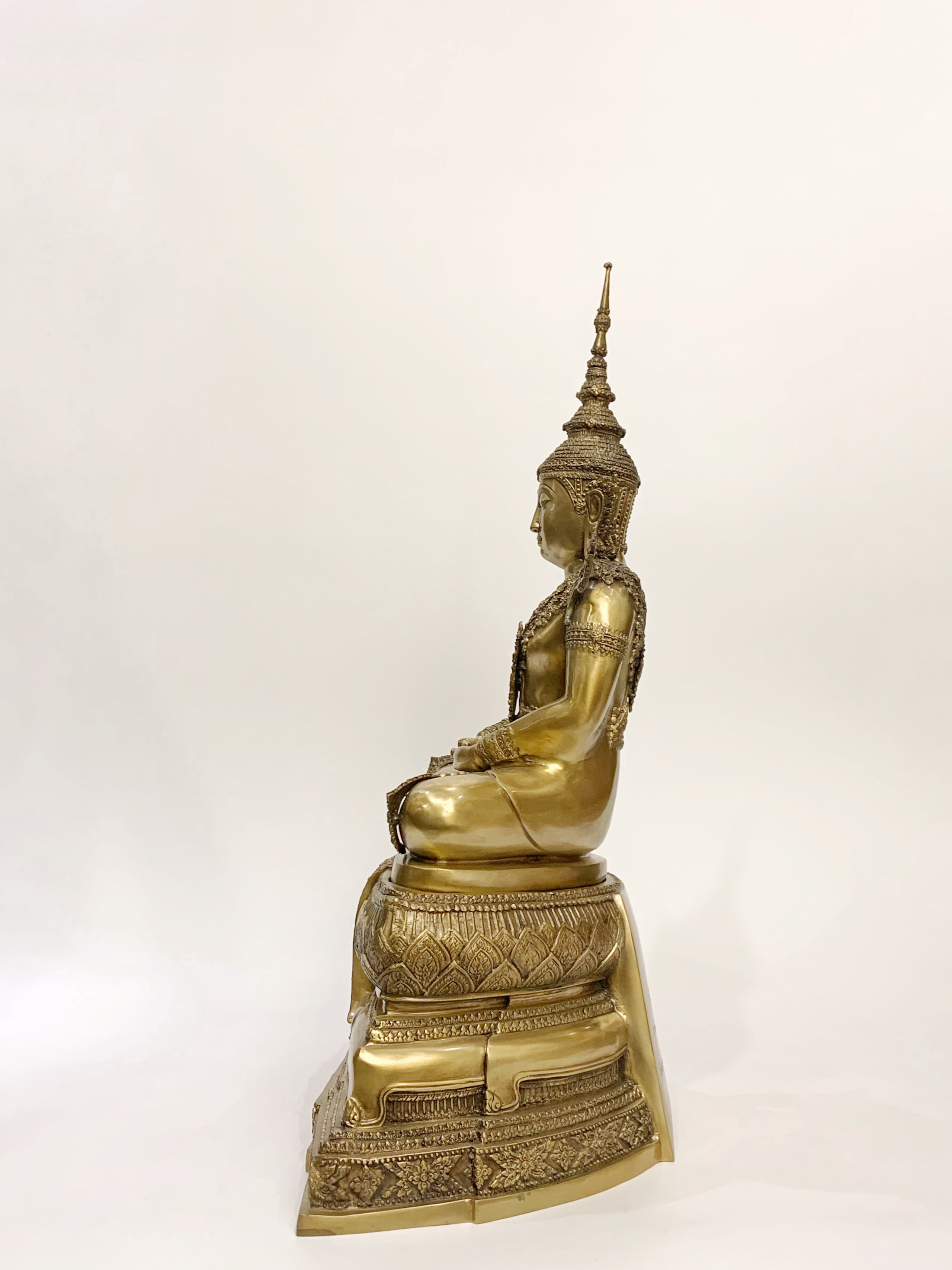 พระแก้วมรกต ทรงเครื่องฤดูร้อน หน้าตัก 9 นิ้ว