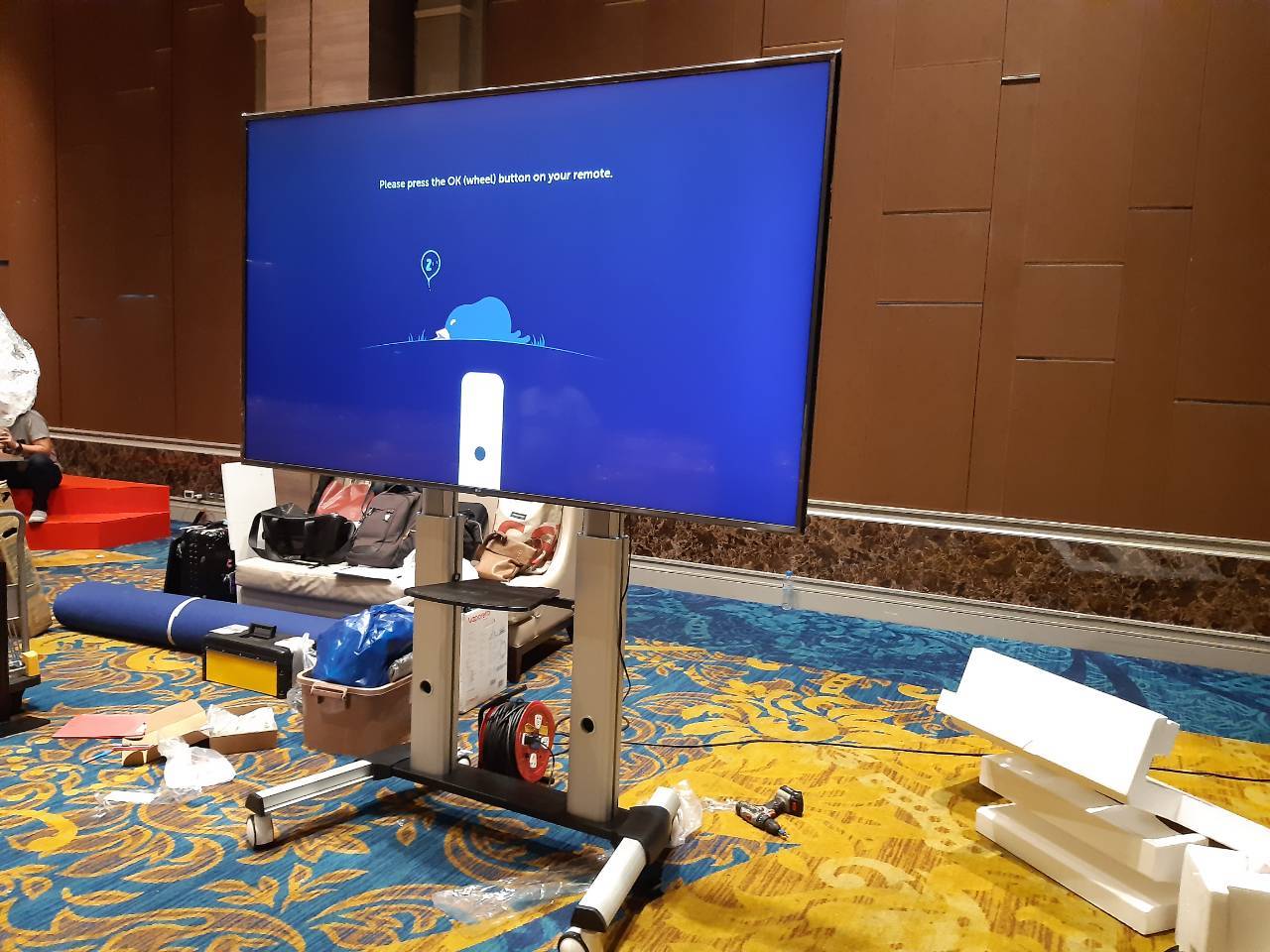 JMTVSTAND MT-F8200 ขาตั้งพื้นทีวีมีล้อเลื่อน(TV Stand) วัสดุ Aluminium อลูมิเนียม แบบล้อเลื่อนปรับสูง/ต่ำได้ 55"-98" นิ้ว{รับประกันสินค้า 3 ปี}0964746498