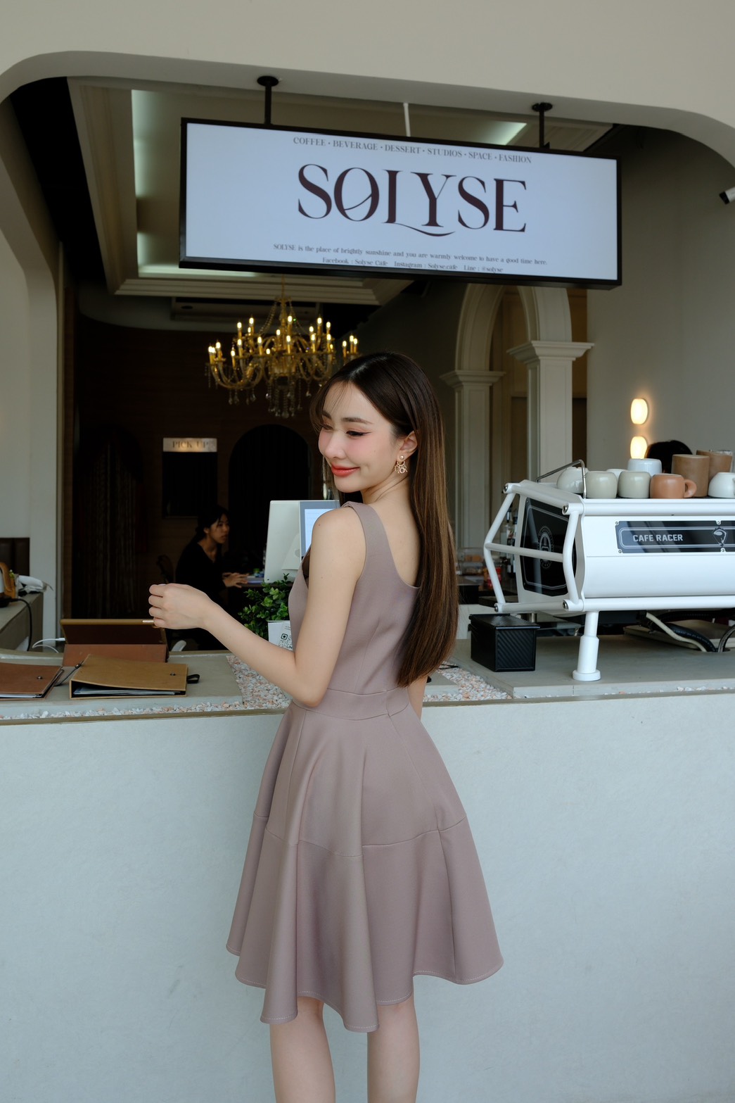 Morin dress #4805 เดรสสั้นผ้าพรีเมี่ยมอัดกาวอย่างดี ทรงสวยแบบตะโกน ช่วงบนเก็บหุ่นสไตล์Corset thitiya
