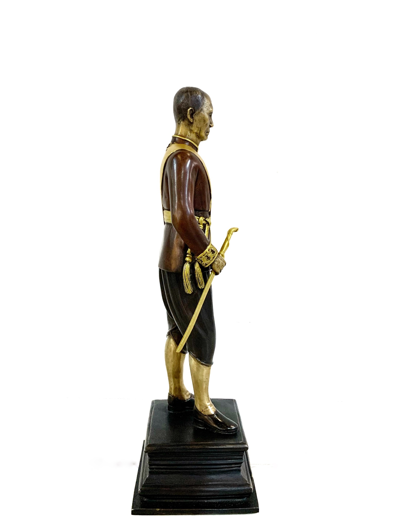 รัชกาลที่ 4 หน้าตัก 9 นิ้ว