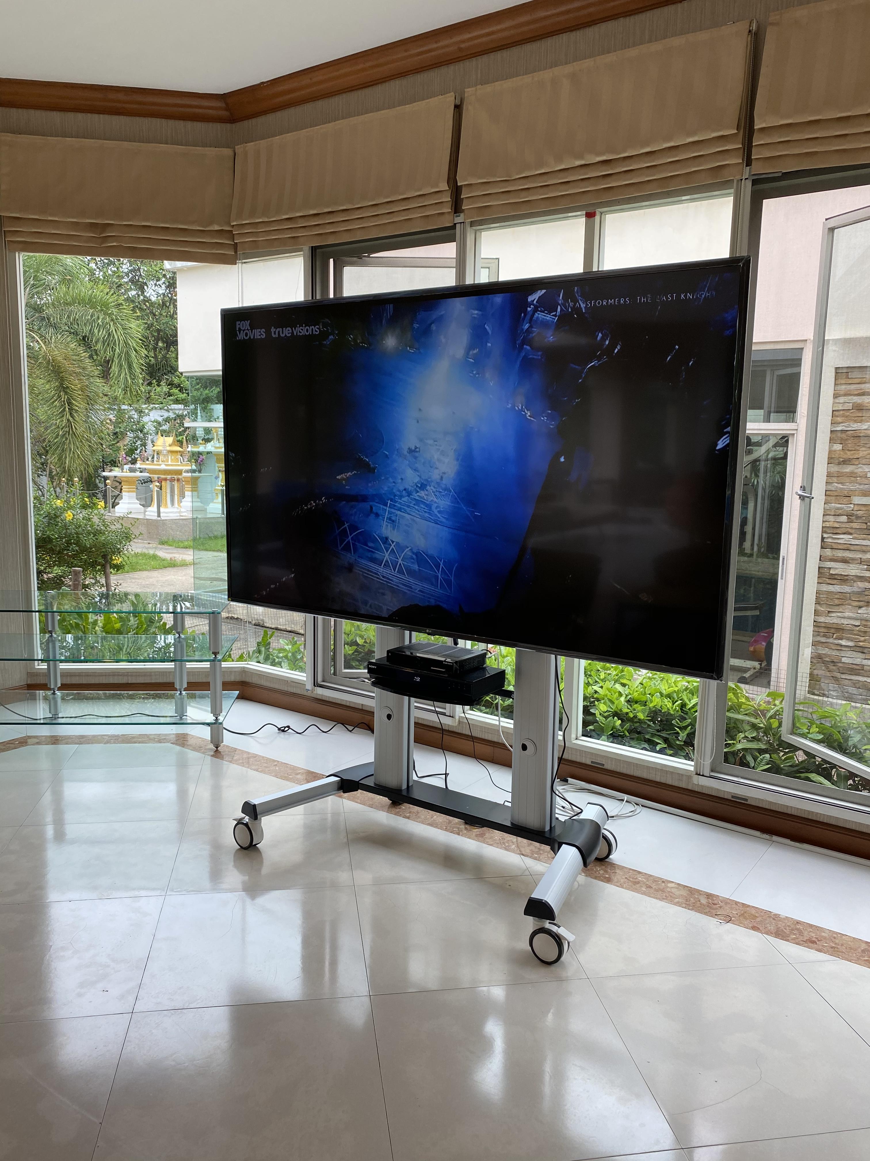 JMTVSTAND MT-F8200 ขาตั้งพื้นทีวีมีล้อเลื่อน(TV Stand) วัสดุ Aluminium อลูมิเนียม แบบล้อเลื่อนปรับสูง/ต่ำได้ 55"-98" นิ้ว{รับประกันสินค้า 3 ปี}0964746498