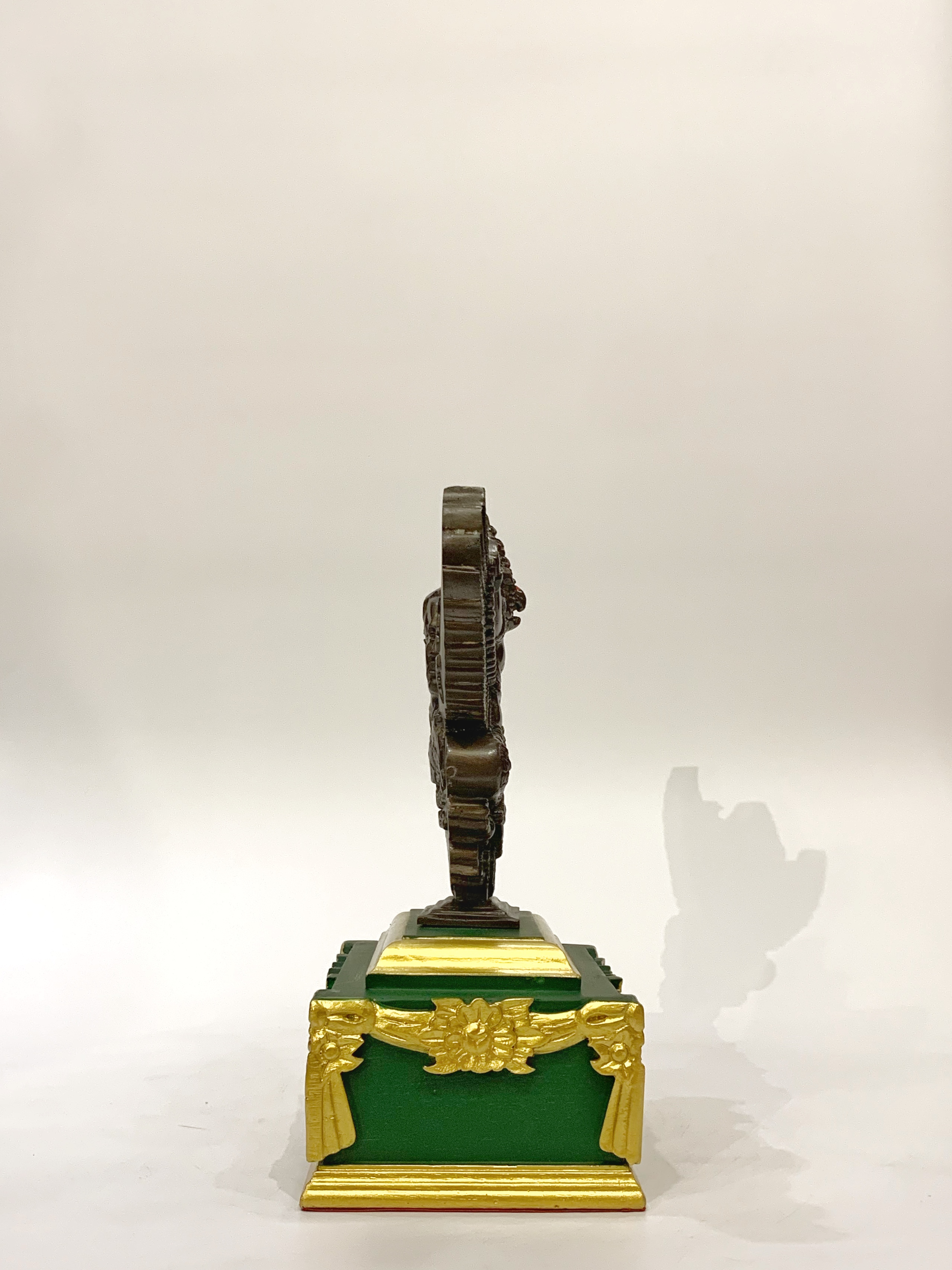 พญาครุฑองค์บูชา รุ่น เปิดขุมทรัพย์