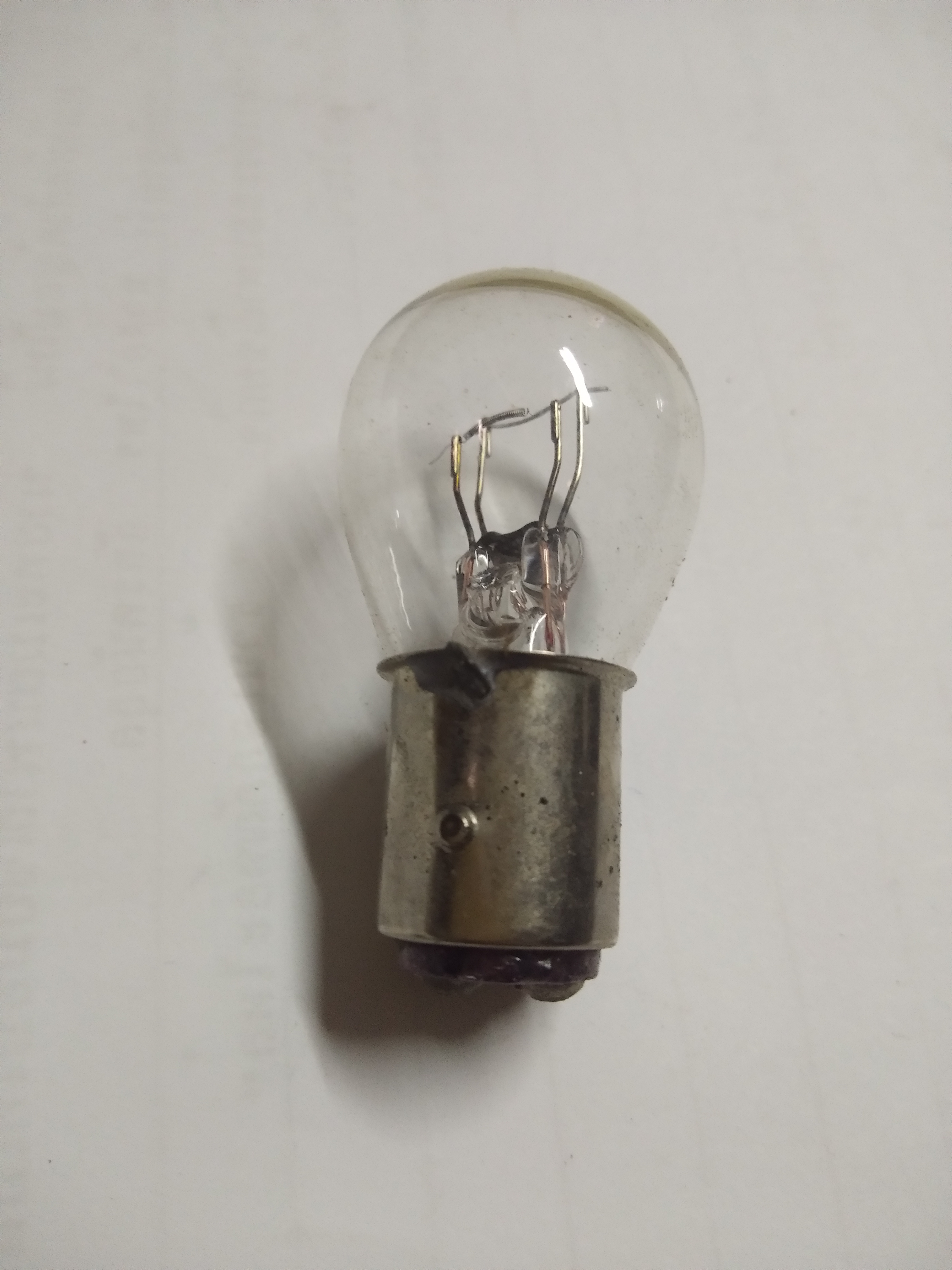 หลอดไฟท้าย MBP Auto Lamp 12V 2จุด 1กล่อง (10หลอด)