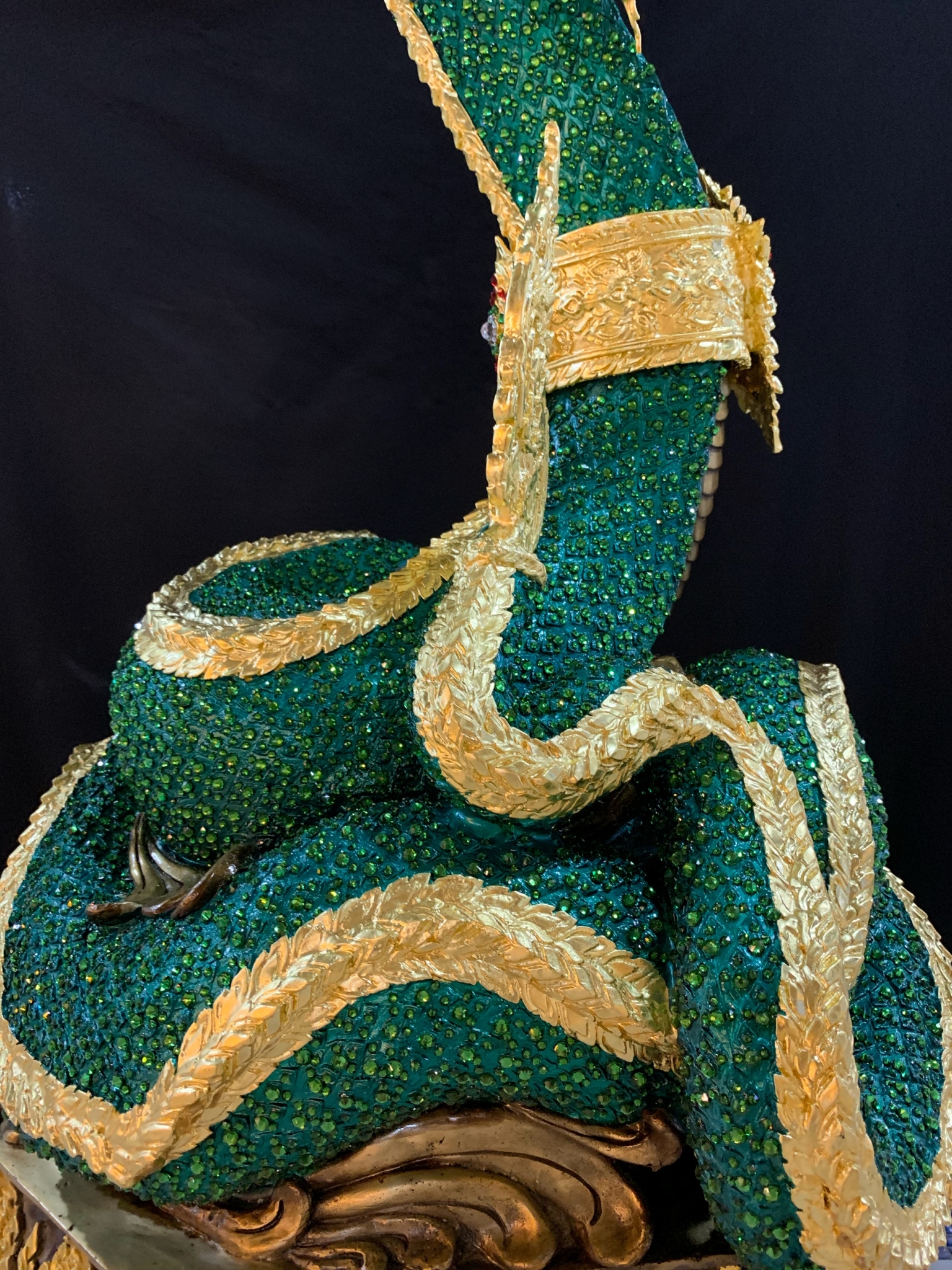 พญานาค สูง 159 cm.