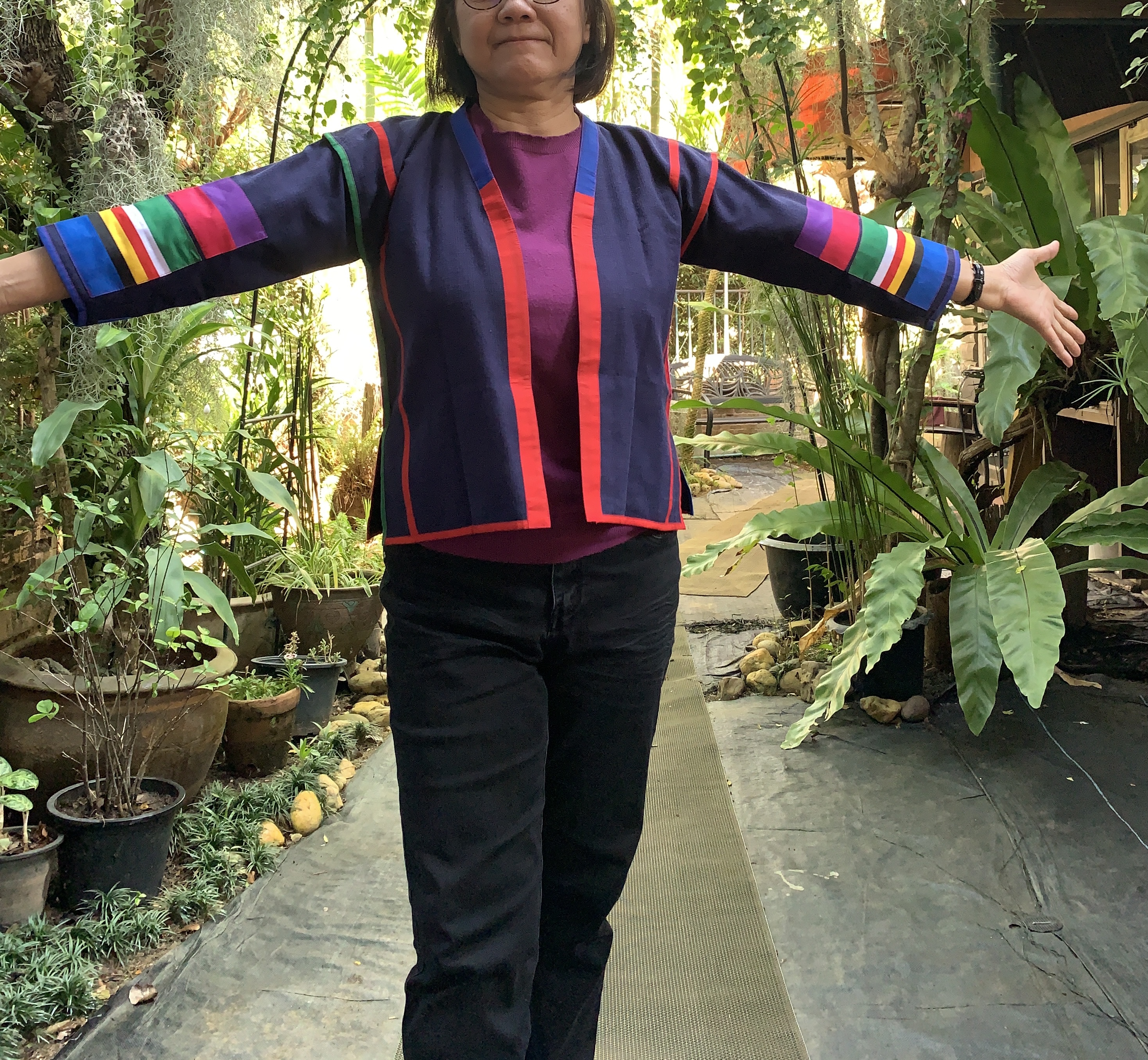 เสื้อคลุมอาข่า akha jacket ผ้าฝ้าย สไตล์ชนเผ่าอาข่า อก 40” สีกรมท่า แขน3ส่วน งานผ้าใหม่ทั้งตัว สำเนา