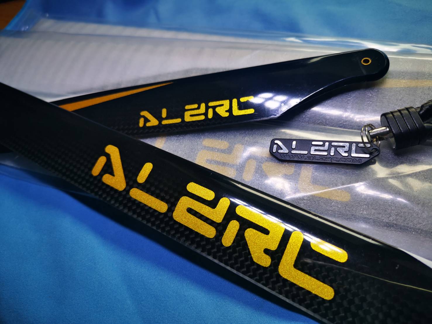 CFBSP-420-GD # Blade ALZRC 420mm Carbon Sport Golden 860.-