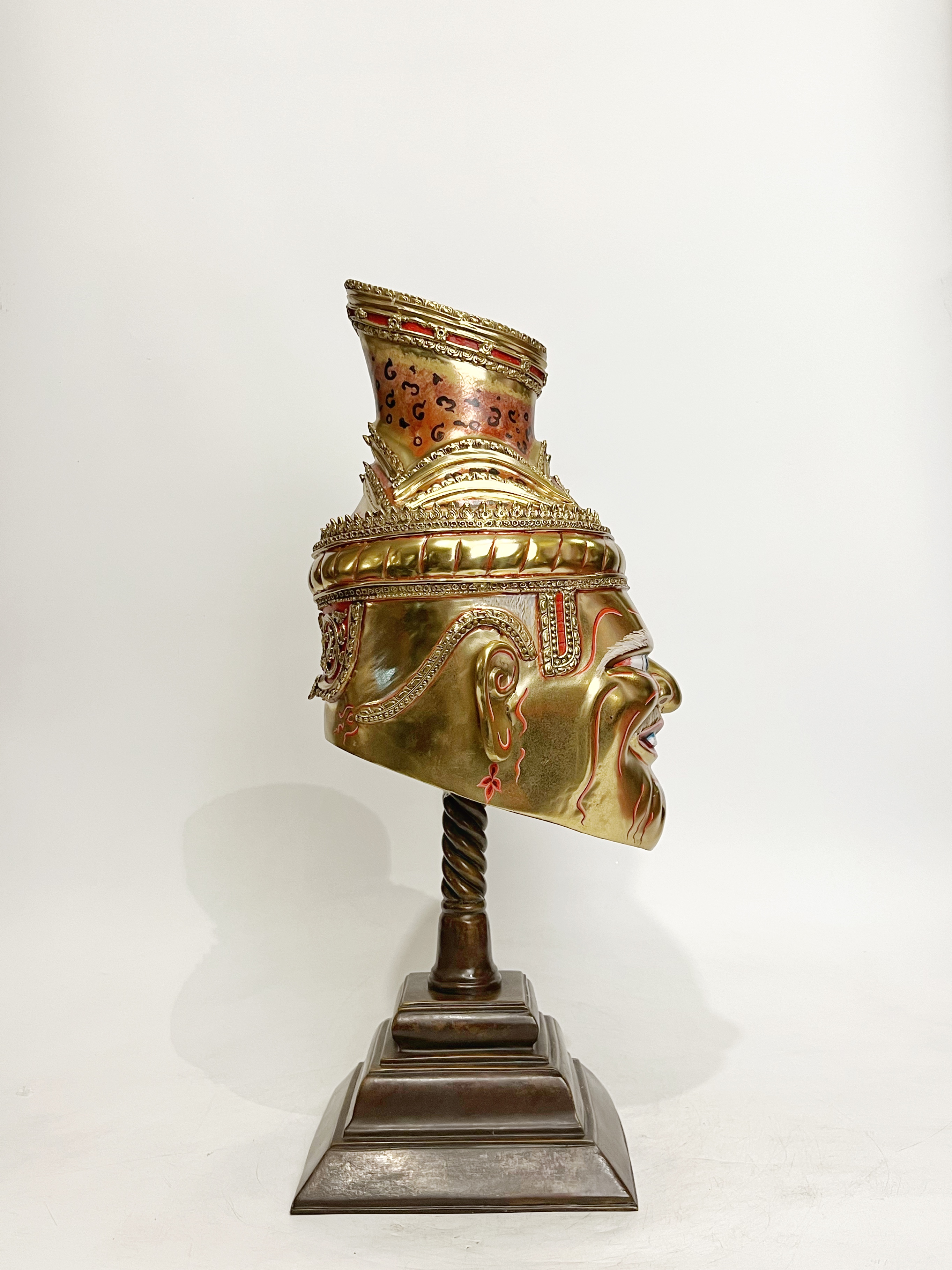 เศียรพ่อแก่ ขนาดใหญ่