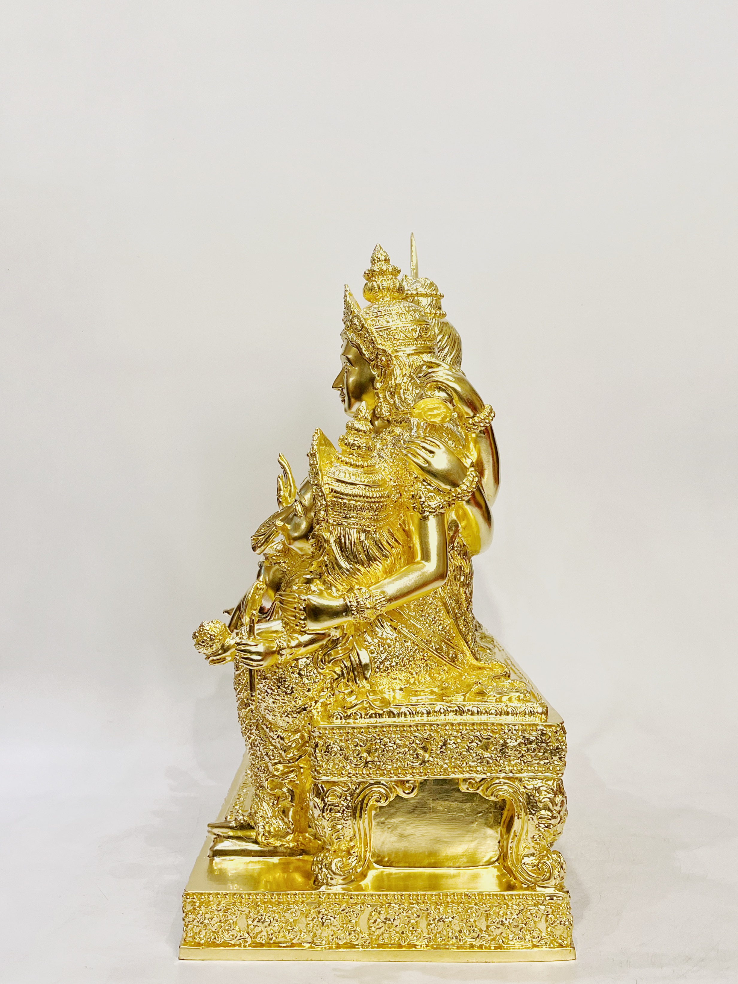 ตัวอย่างงานลงรักปิดทองคำเปลวเต็มองค์