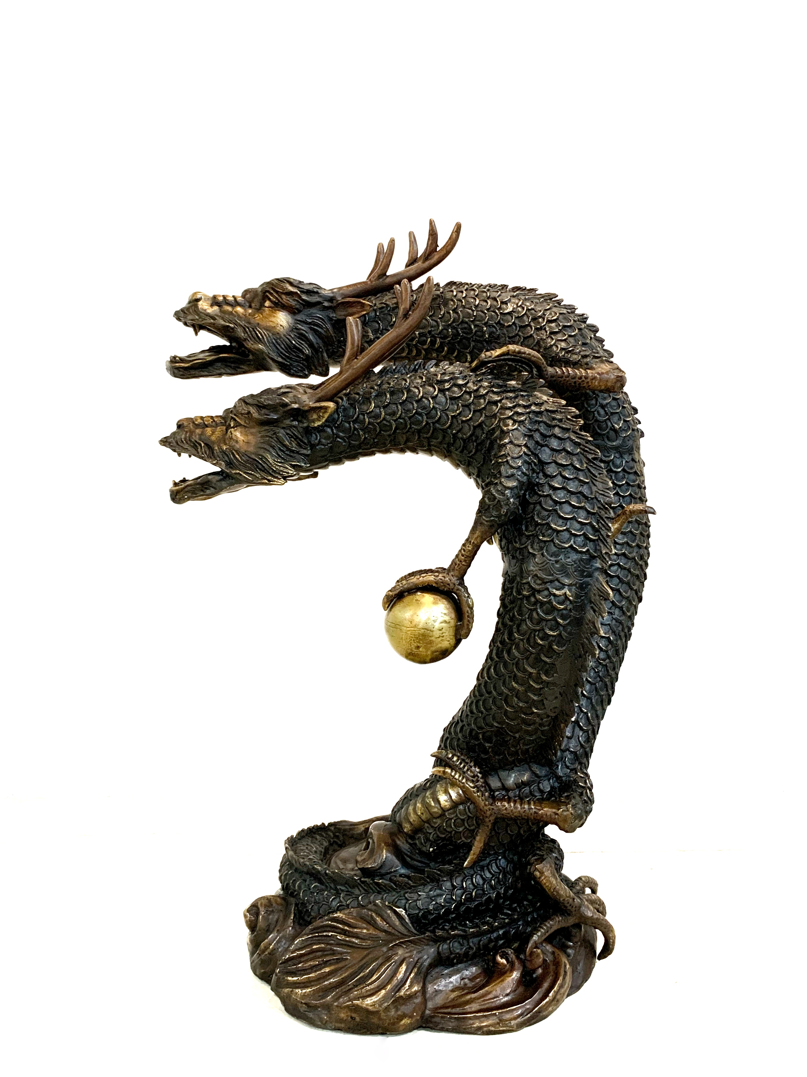 มังกรคู่ ล่อแก้ว