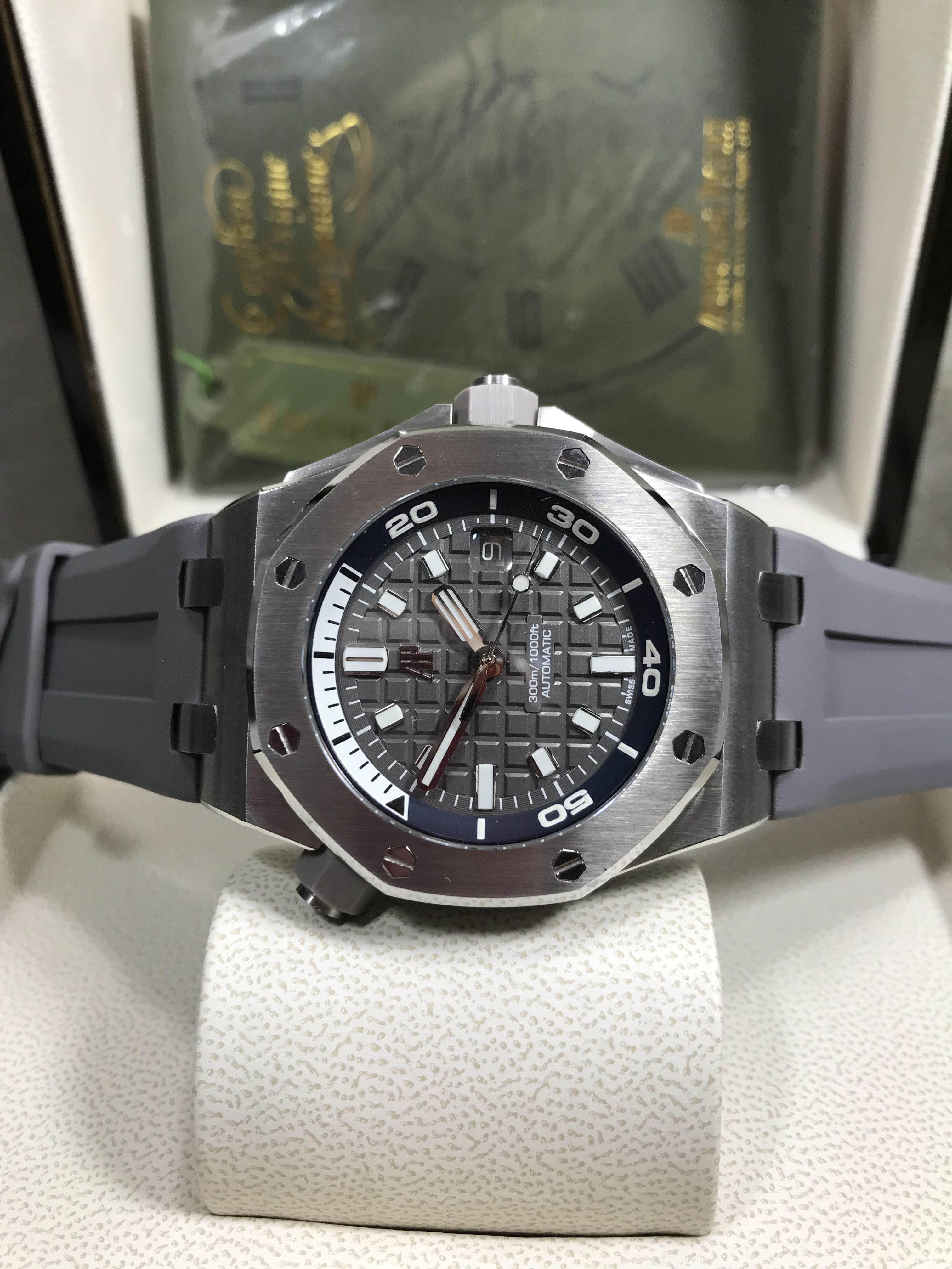 Audemars Piguet (AP) 15720ST (Swiss IP)
