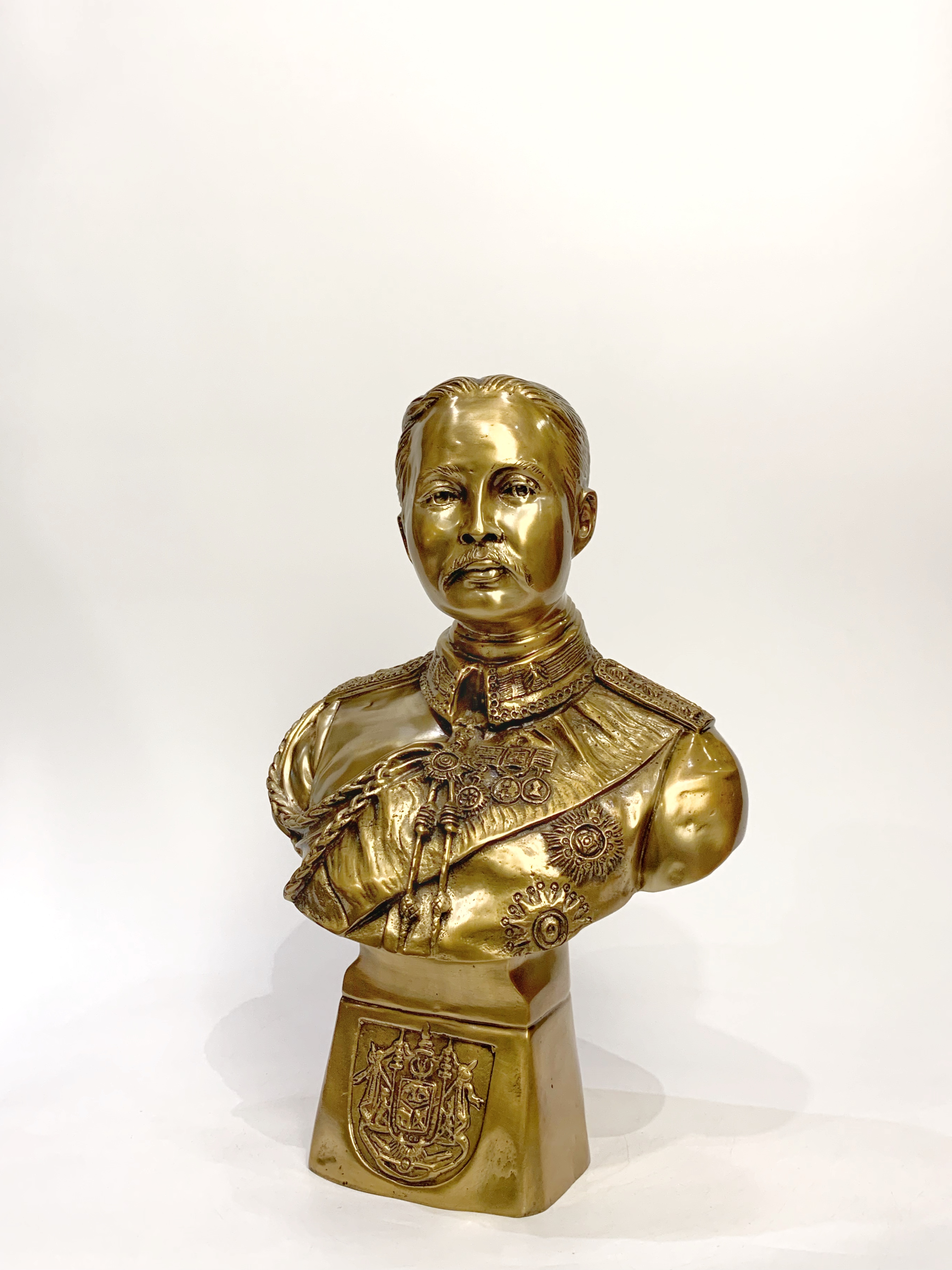 รัชกาลที่ 5 ครึ่งพระองค์