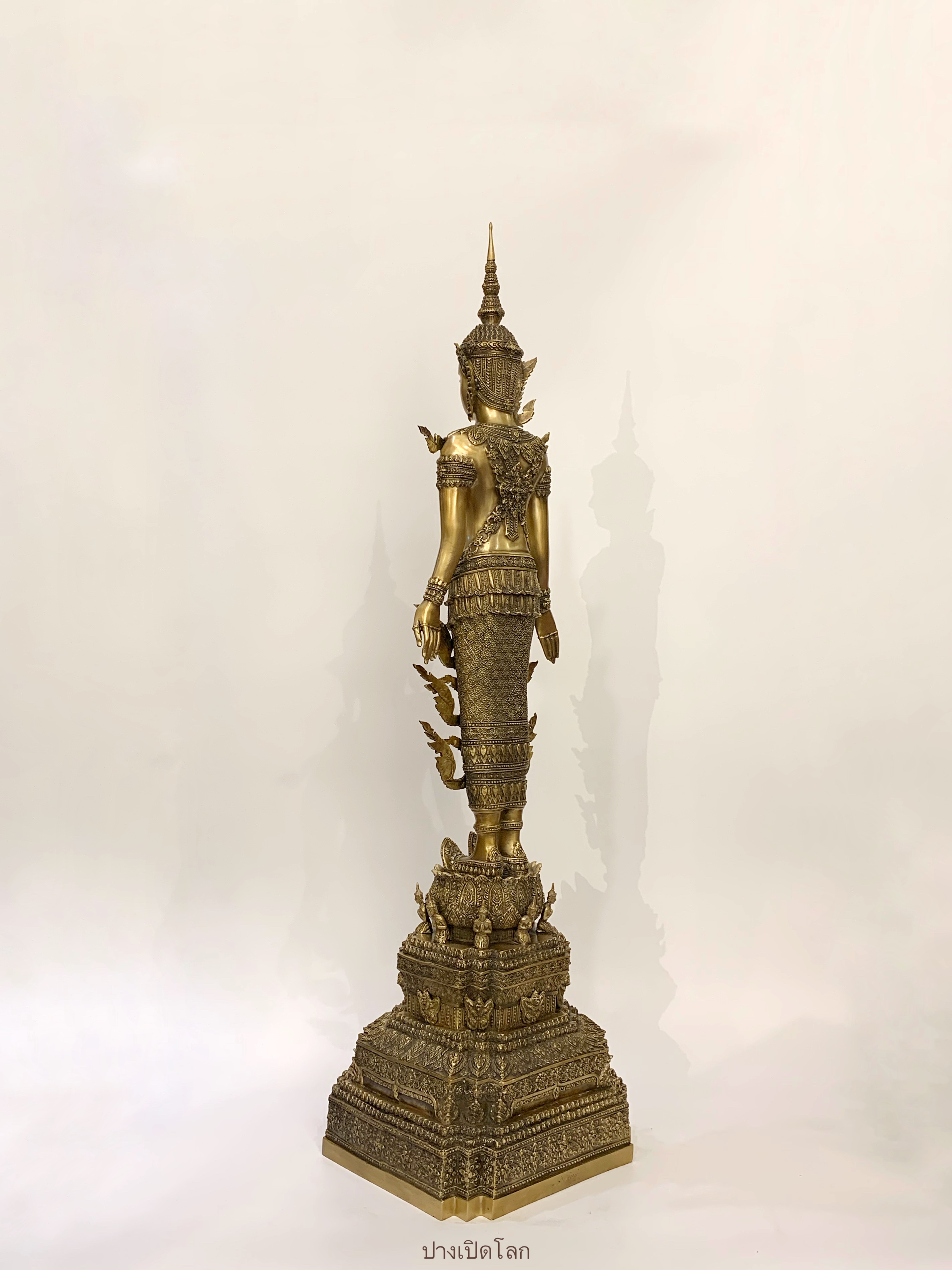 พระพุทธรูป ทรงเครื่องจักพรรดิ์ หน้าตัก 9 นิ้ว (ครบทั้ง 13 ปาง)