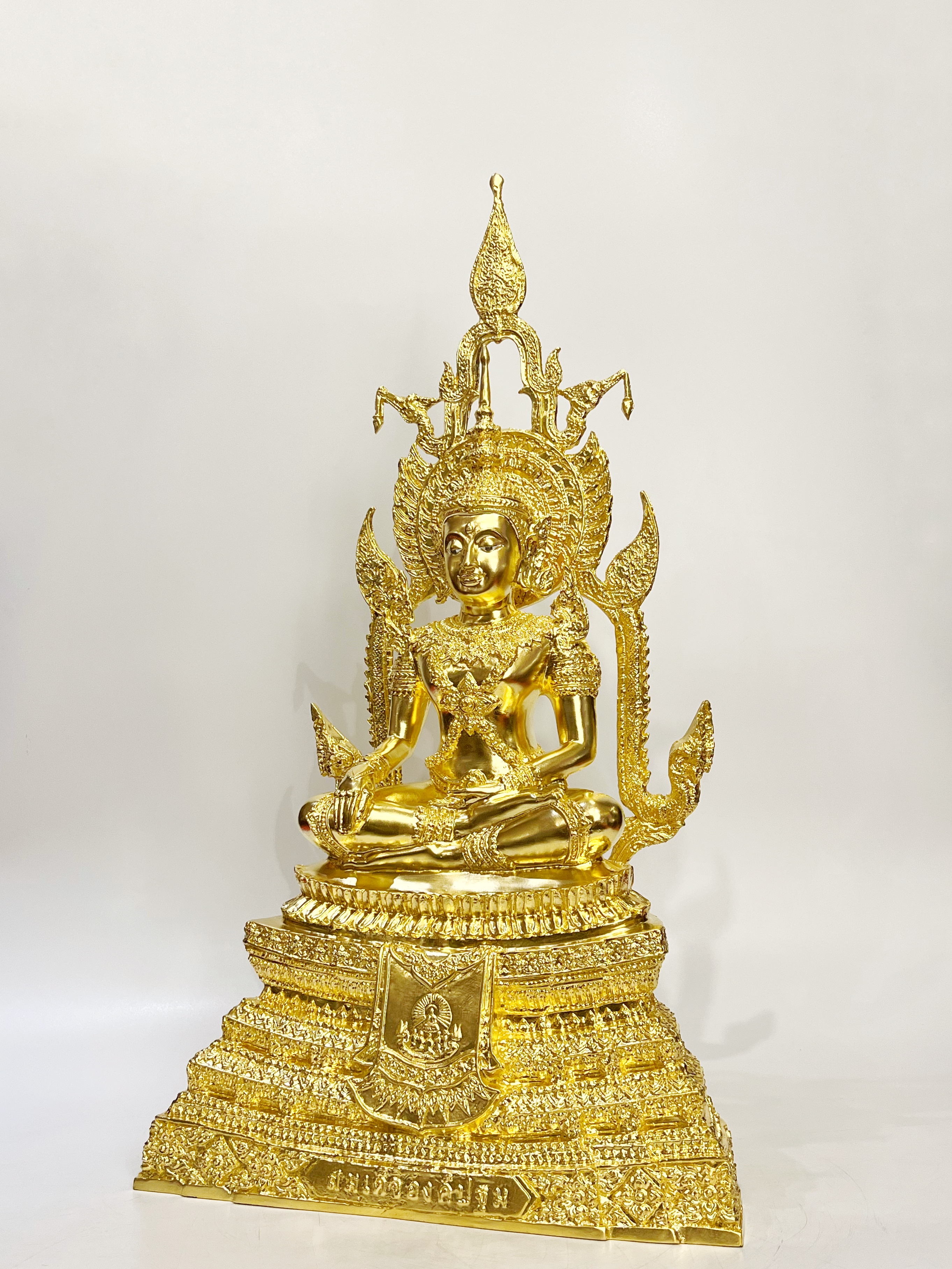 สมเด็จองค์ปฐม หน้าตัก 9 นิ้ว