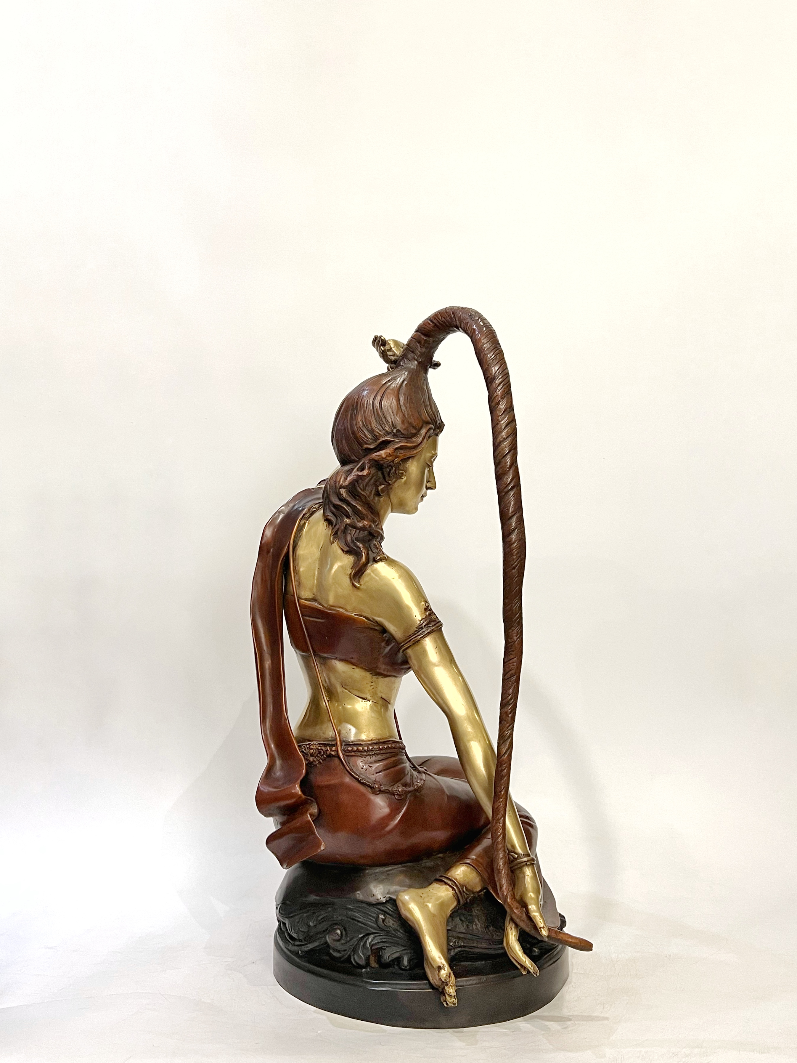 พระแม่ธรณีบีบมวยผม หน้าตัก 12 นิ้ว