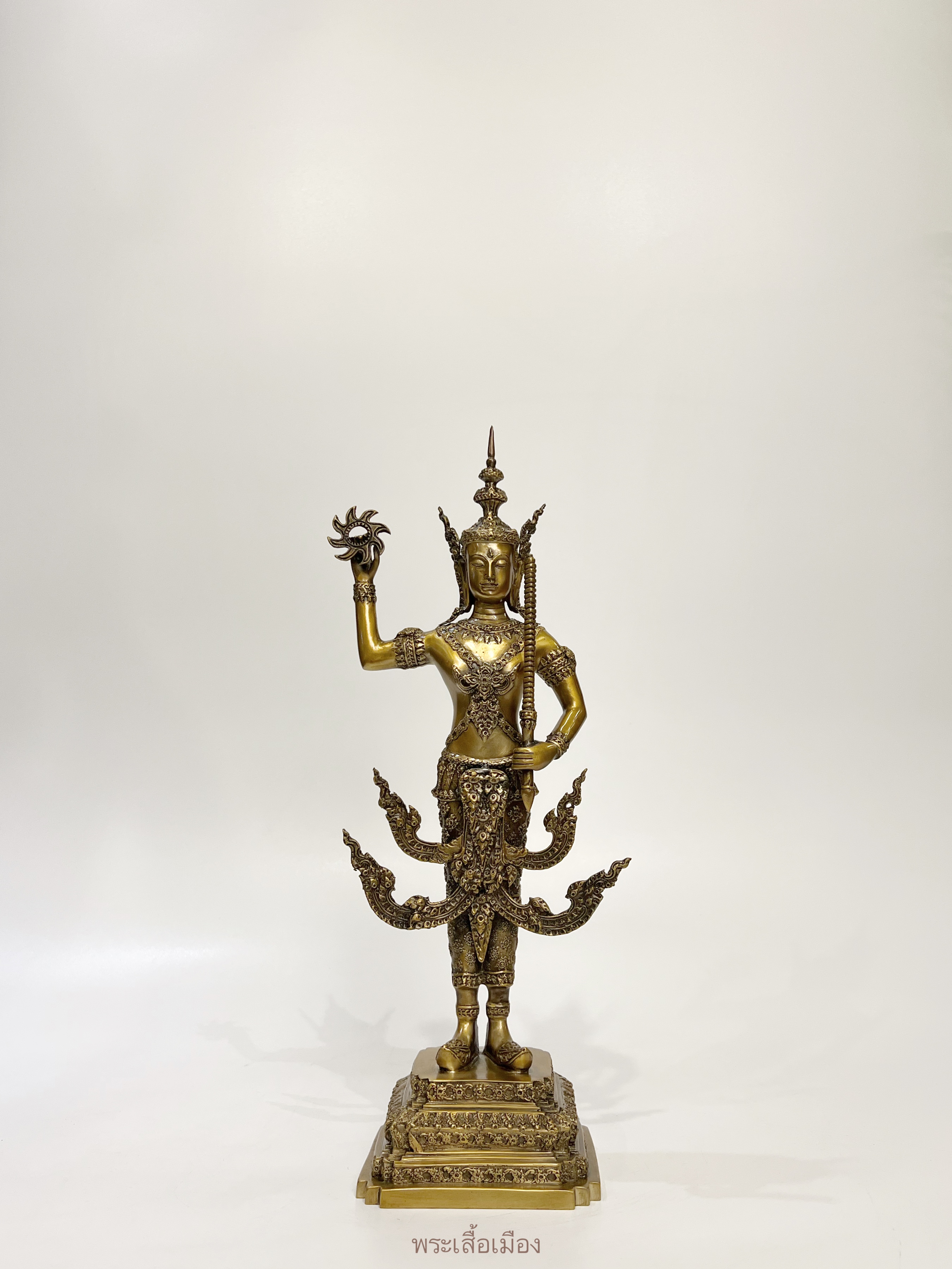 พระเสื้อเมือง