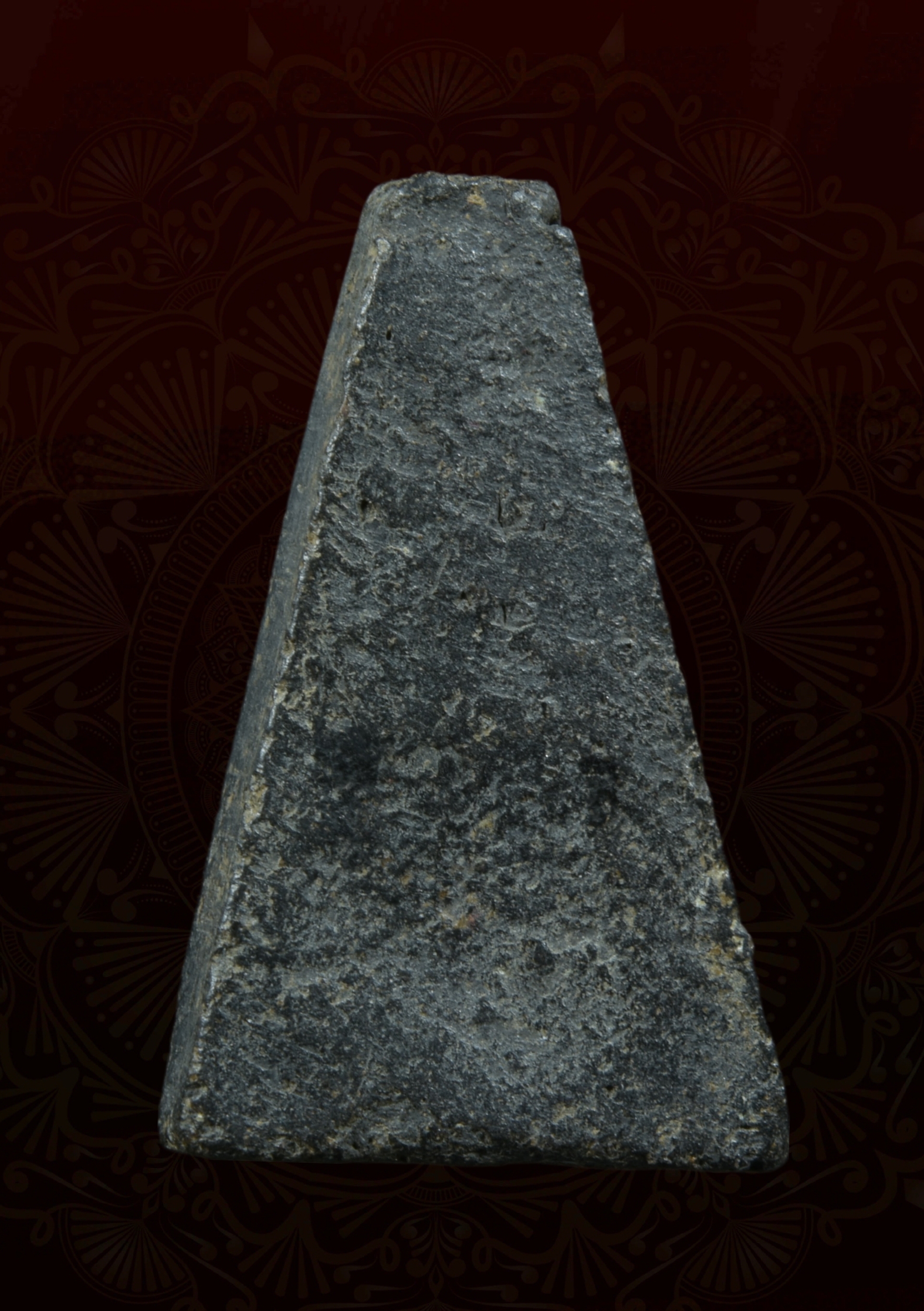 พระผงสุพรรณ เนื้อดำ(เนื้อดิน)