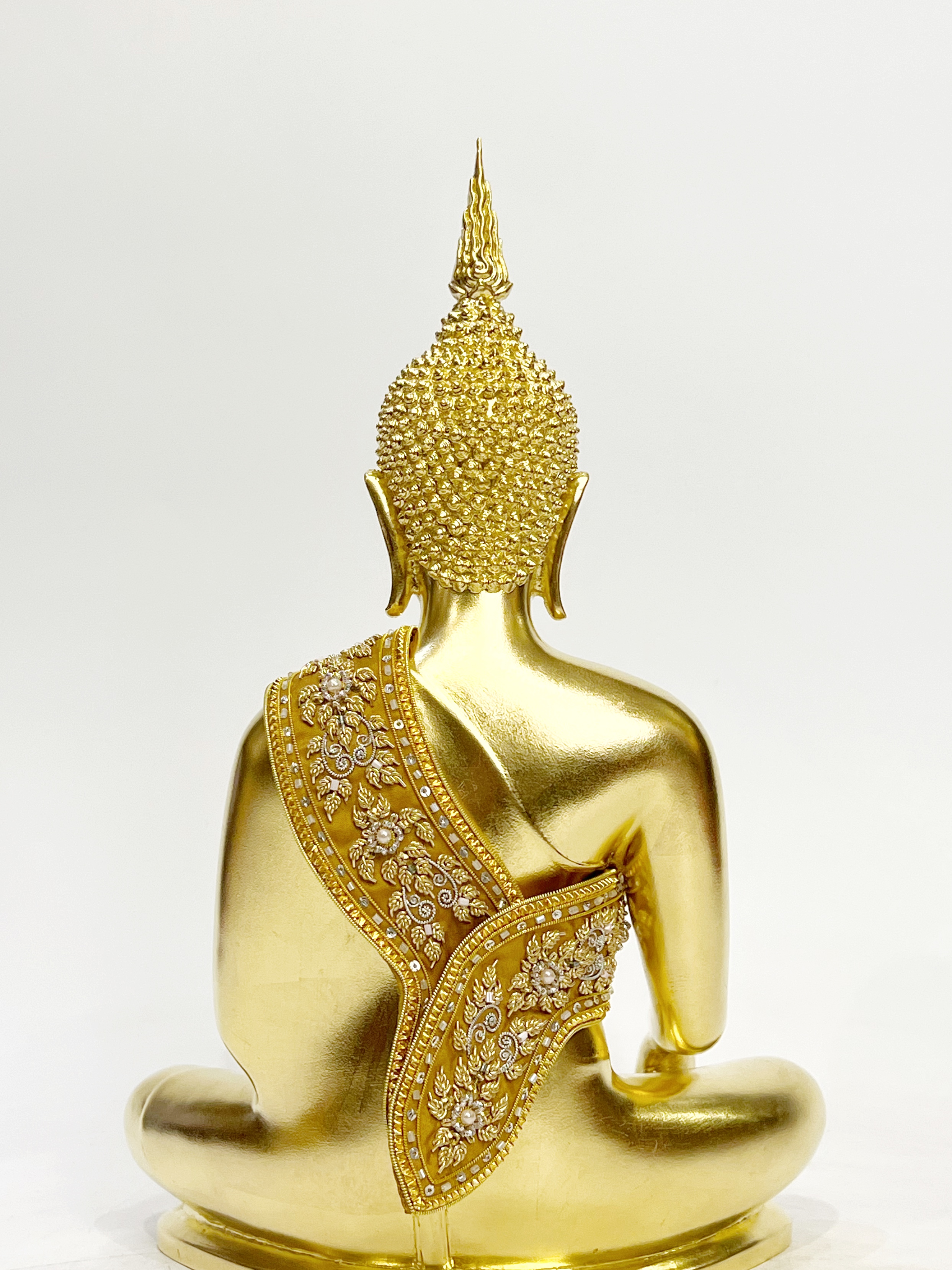 สังฆาฏิปักดิ้นทอง สำหรับพระพุทธรูปขนาดหน้าตัก 9 นิ้ว