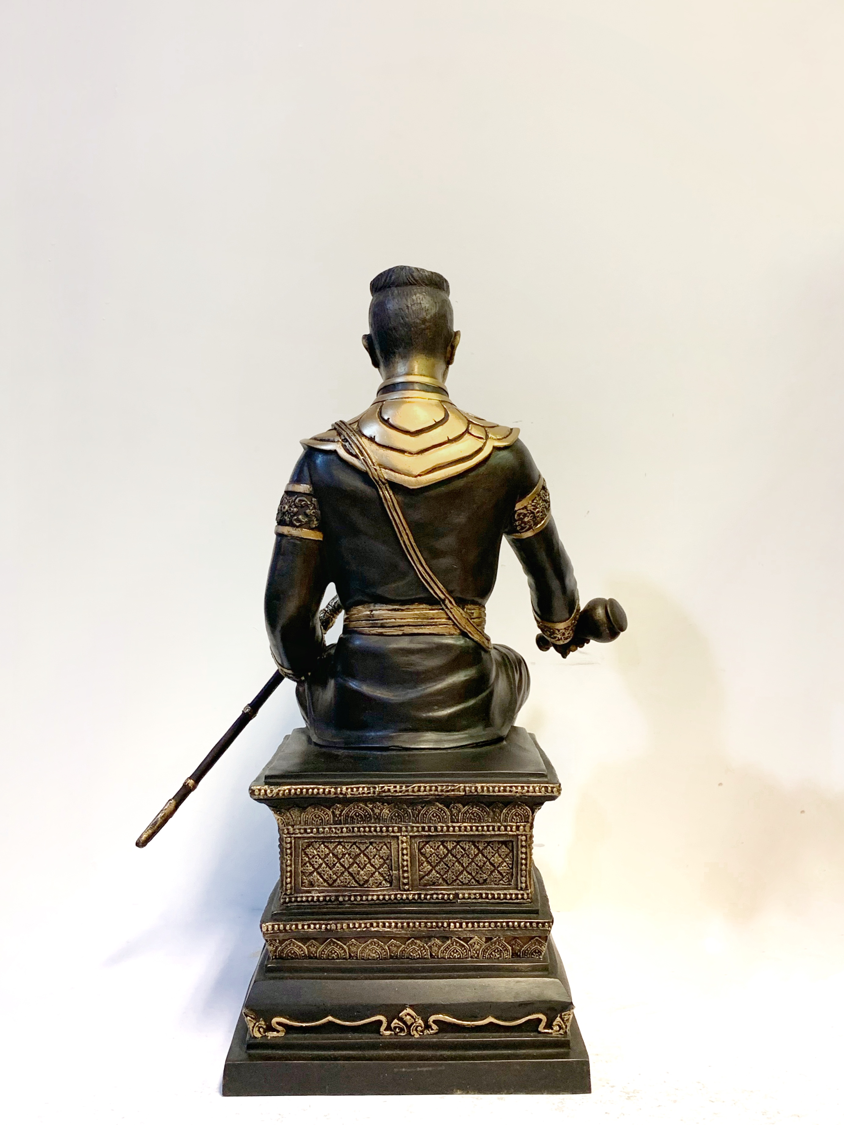 พระนเรศวรมหาราช นั่งบัลลังก์ หลั่งทักษิโณทก หน้าตัก 9 นิ้ว