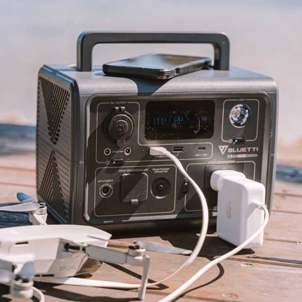 Bluetti EB3A Portable Power Station ความจุ 600W/268Wh แบตเตอรี่สำรองอเนกประสงค์