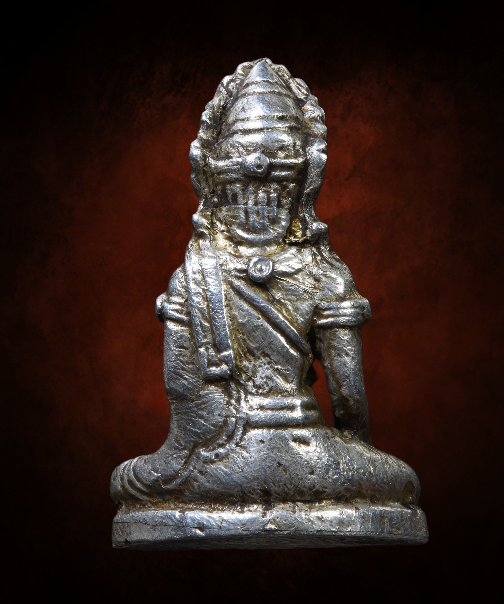 พระร่วงนั่งเทริดขนนก เนื้อว่าน บุเงิน