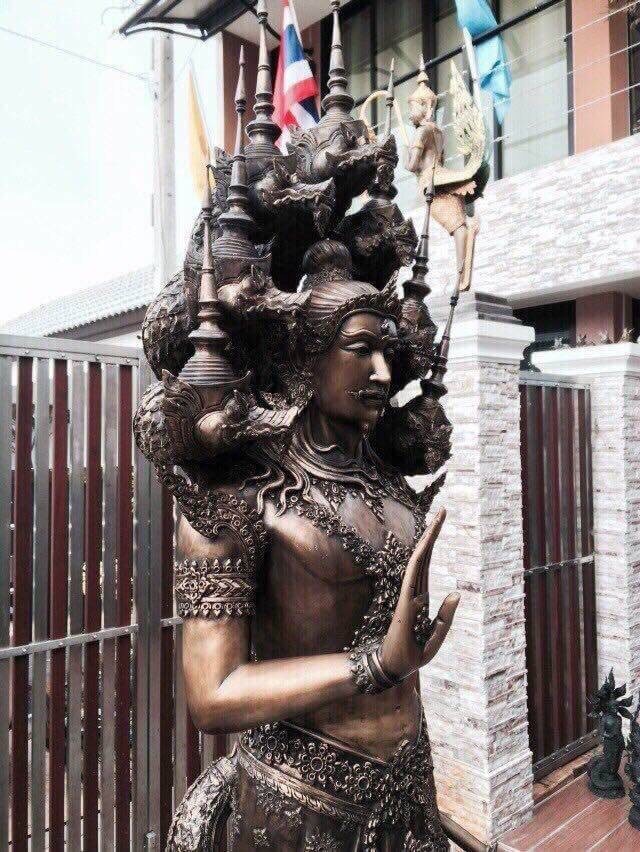 องค์ปู่พญานาคราช ปรกนาค 7 เศียร (สูง 2.85 เมตร)