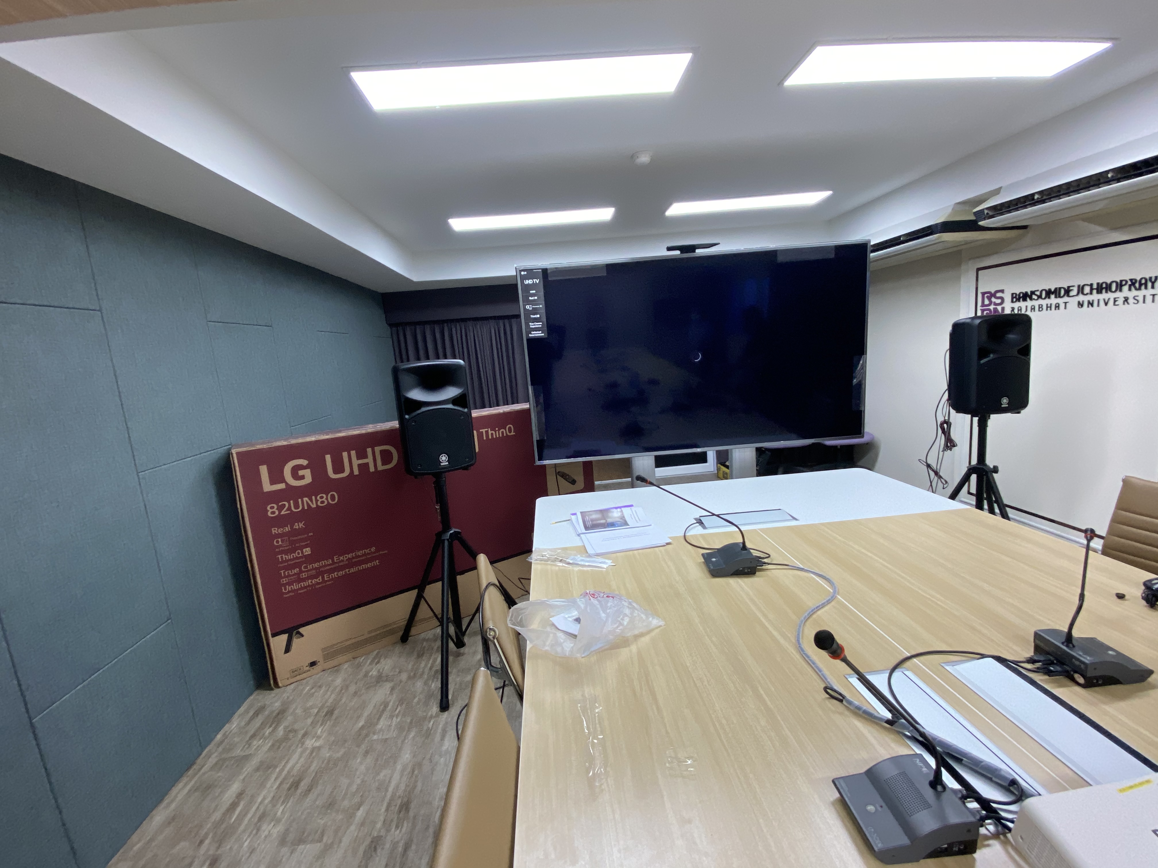 JMTVSTAND MT-F8200 ขาตั้งพื้นทีวีมีล้อเลื่อน(TV Stand) วัสดุ Aluminium อลูมิเนียม แบบล้อเลื่อนปรับสูง/ต่ำได้ 55"-98" นิ้ว{รับประกันสินค้า 3 ปี}0964746498