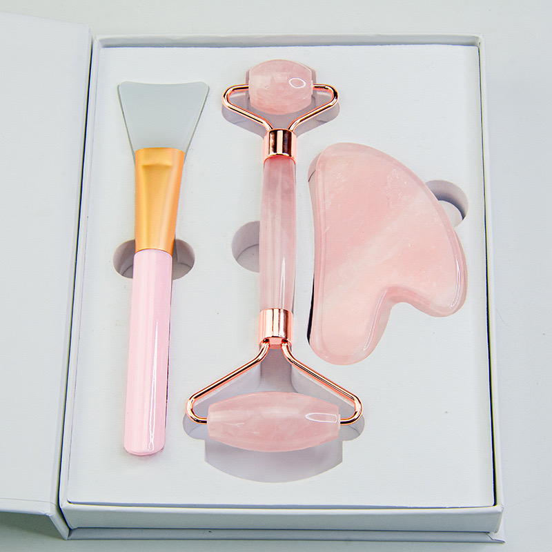 ชุดกัวซา+ลูกกลิ้งยกกระชับ+แปรง 3 ชิ้น Rose Quartz Kuasha & Roller kit 690-