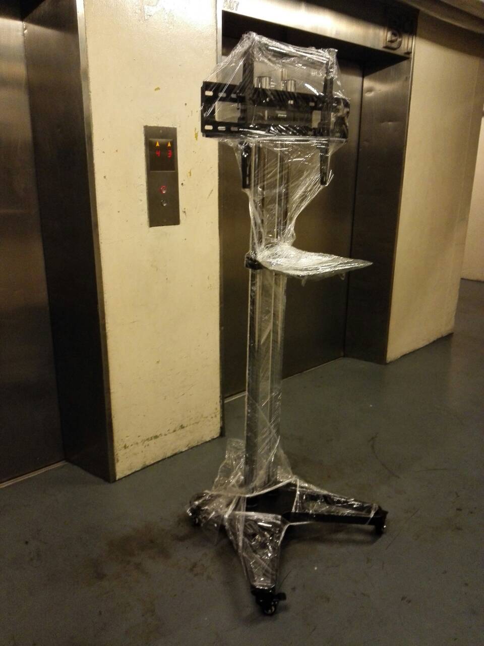 JMTVSTAND SM7000 ขาตั้งพื้นทีวีล้อเลื่อน(TV Stand)วัสดุเหล็ก+สแตนเลสแข็งแรง ปรับความสูง/ต่ำ ก้ม-เงยได้ 32"-70"นิ้ว{รับประกัน 3ปี}0964746498