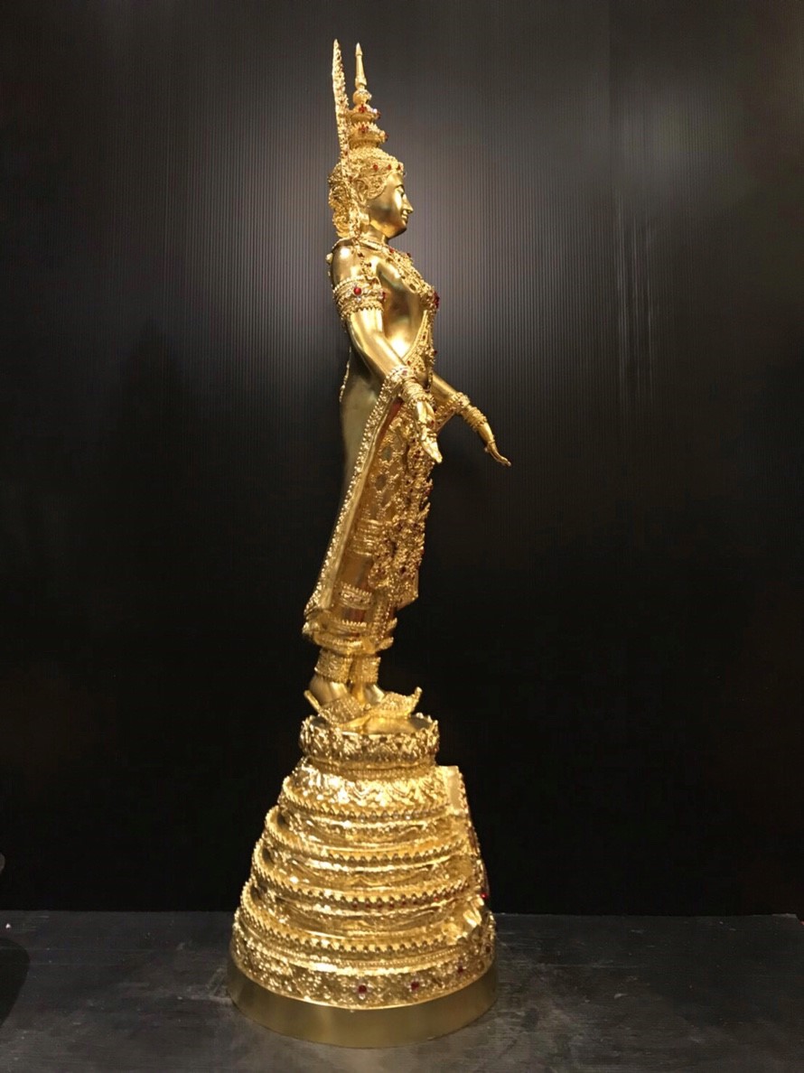 พระพุทธมหาจักรพรรดิ ปางเปิดโลก สูง 32 นิ้ว