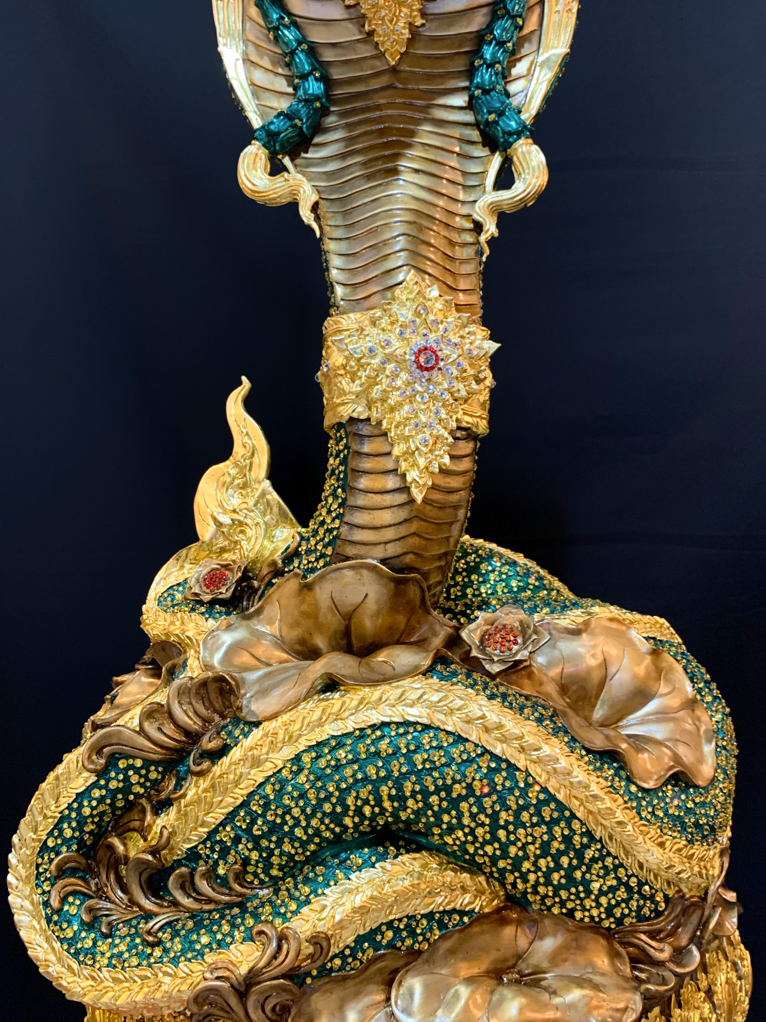 พญานาค สูง 149 cm.