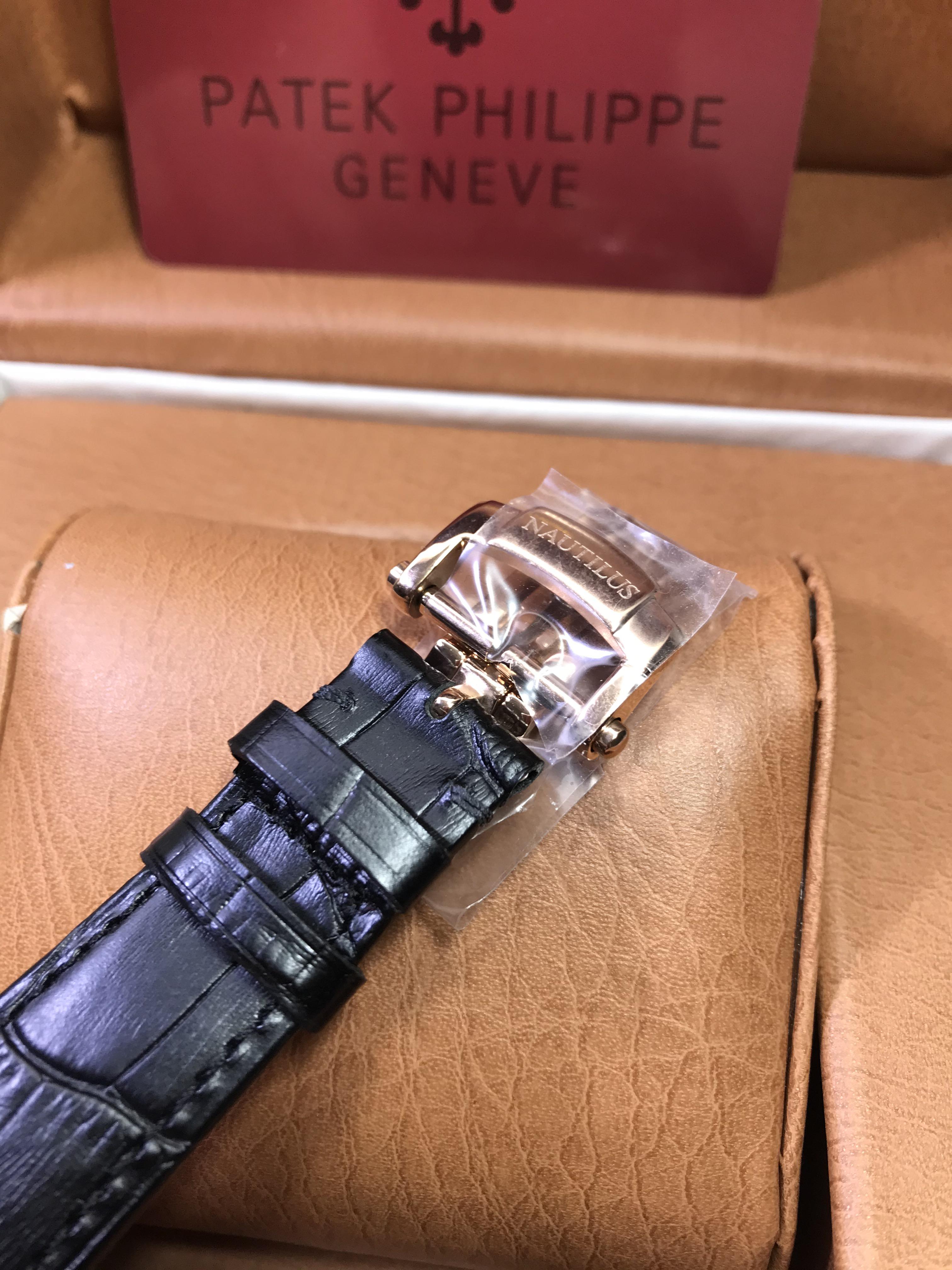 Patek Philippe Nautilus 5712R-001 (5A)